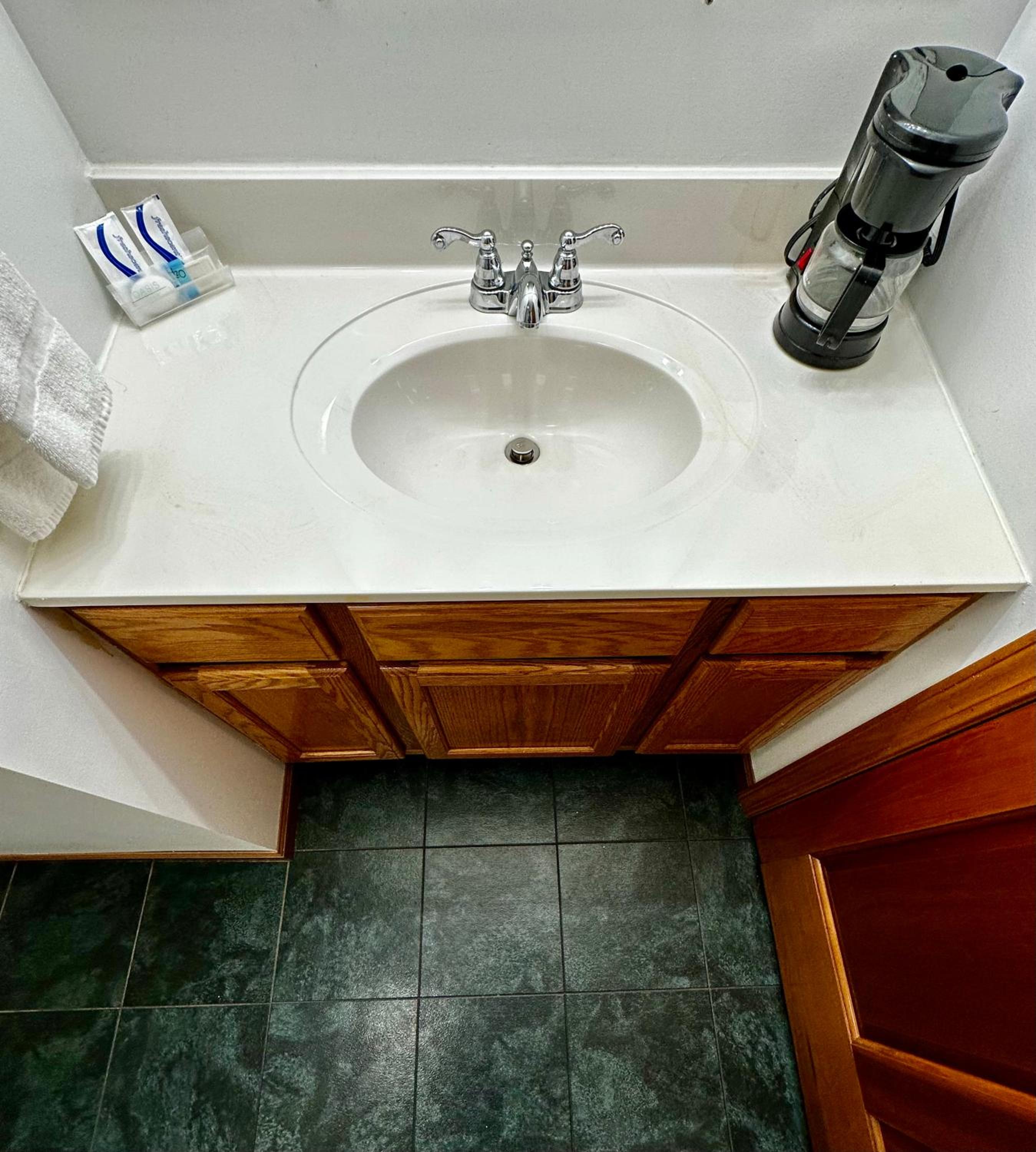 Attica Inn - Property Image 2