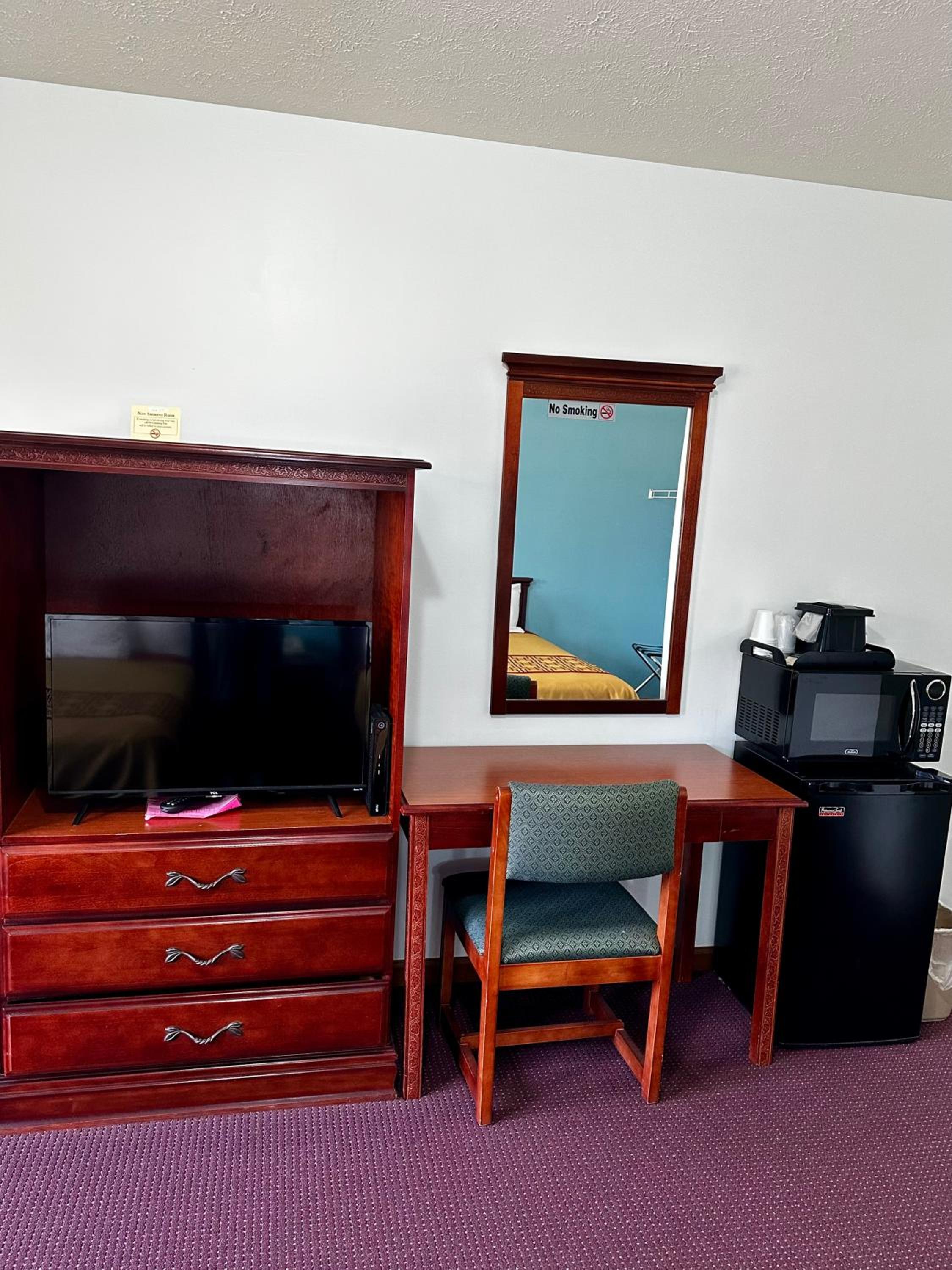 Attica Inn - Property Image 3