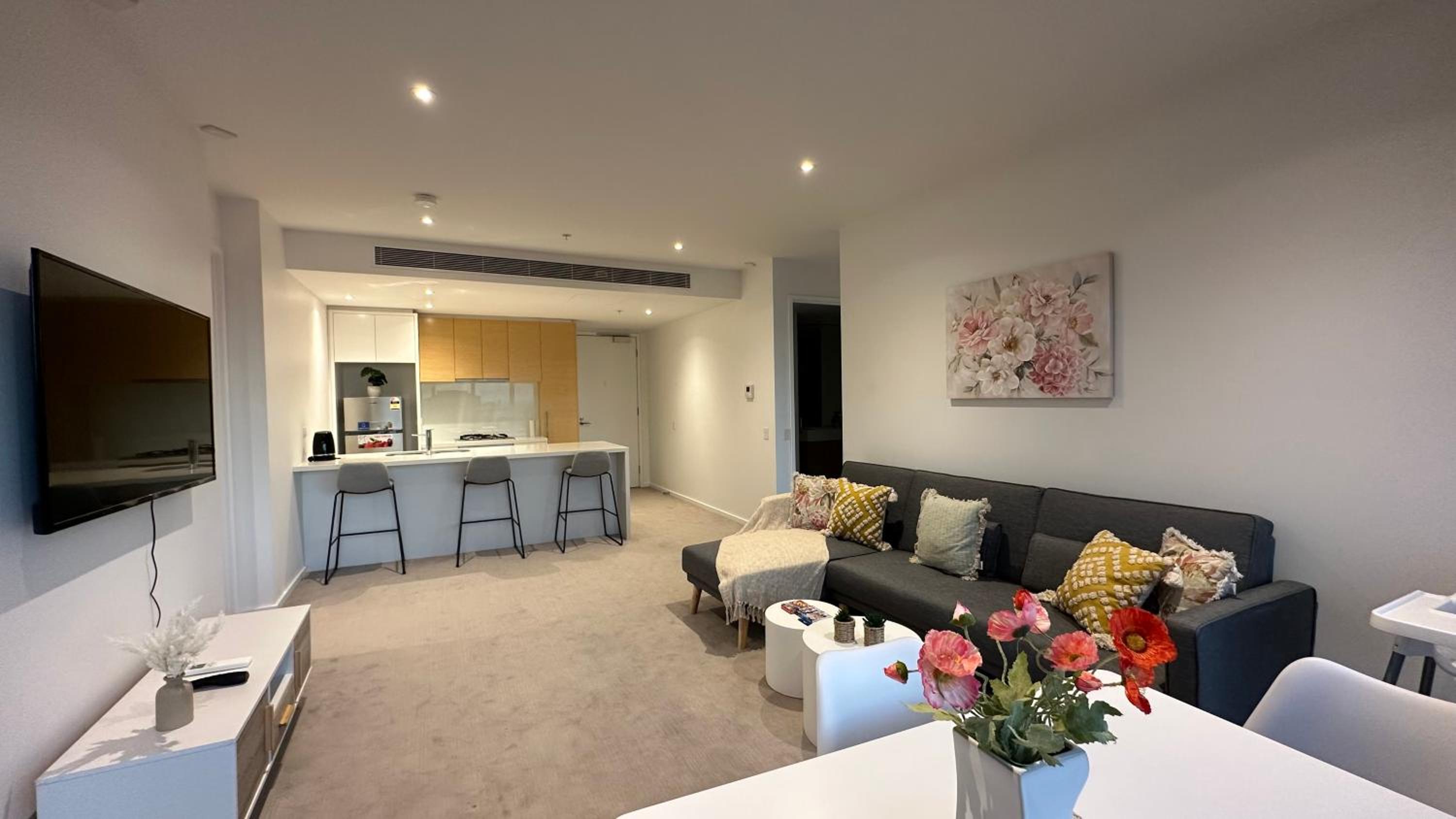 Prima Tower Apartment Face to Crown by GoodLive