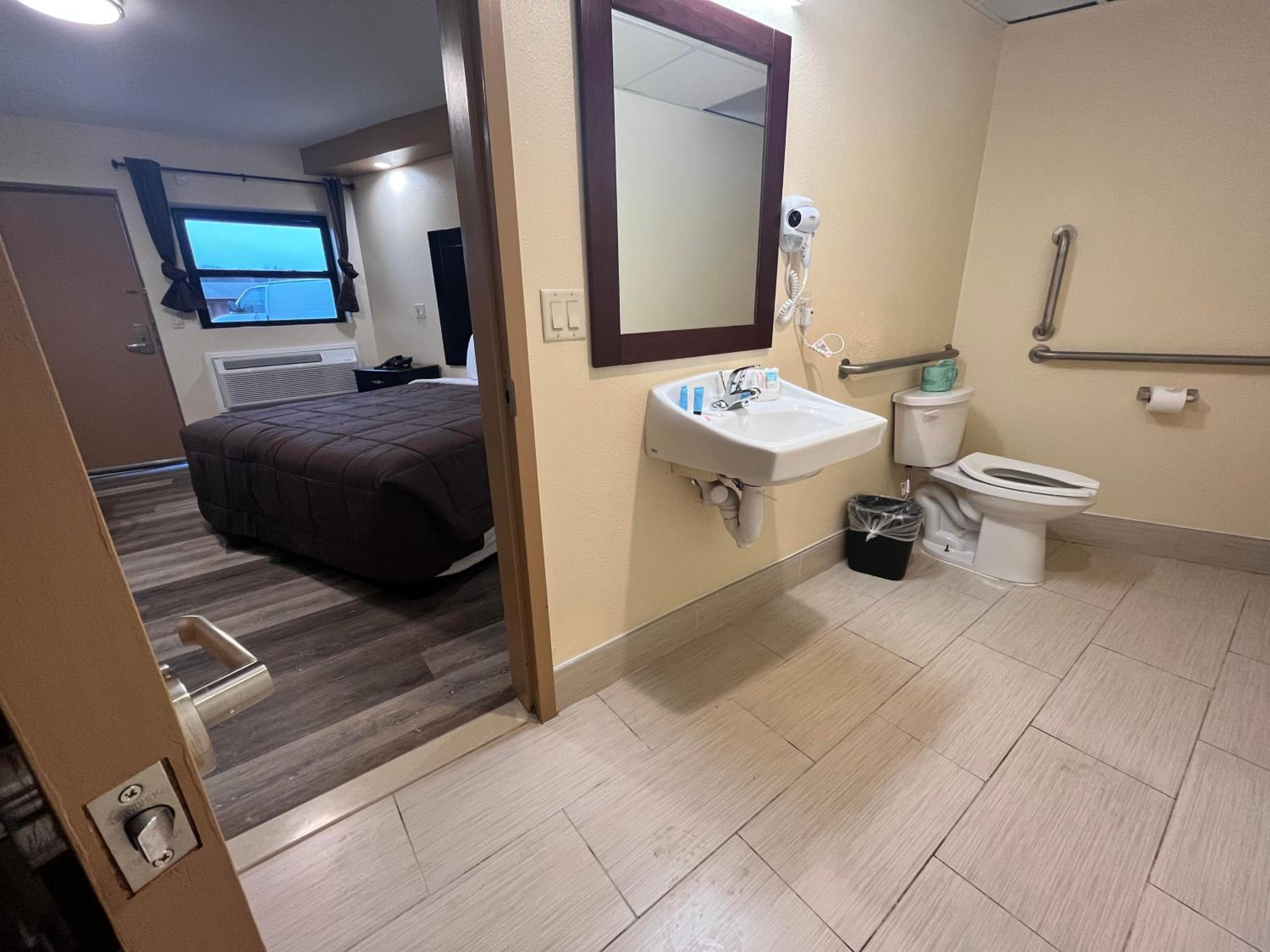 Circle Motor Lodge view 4