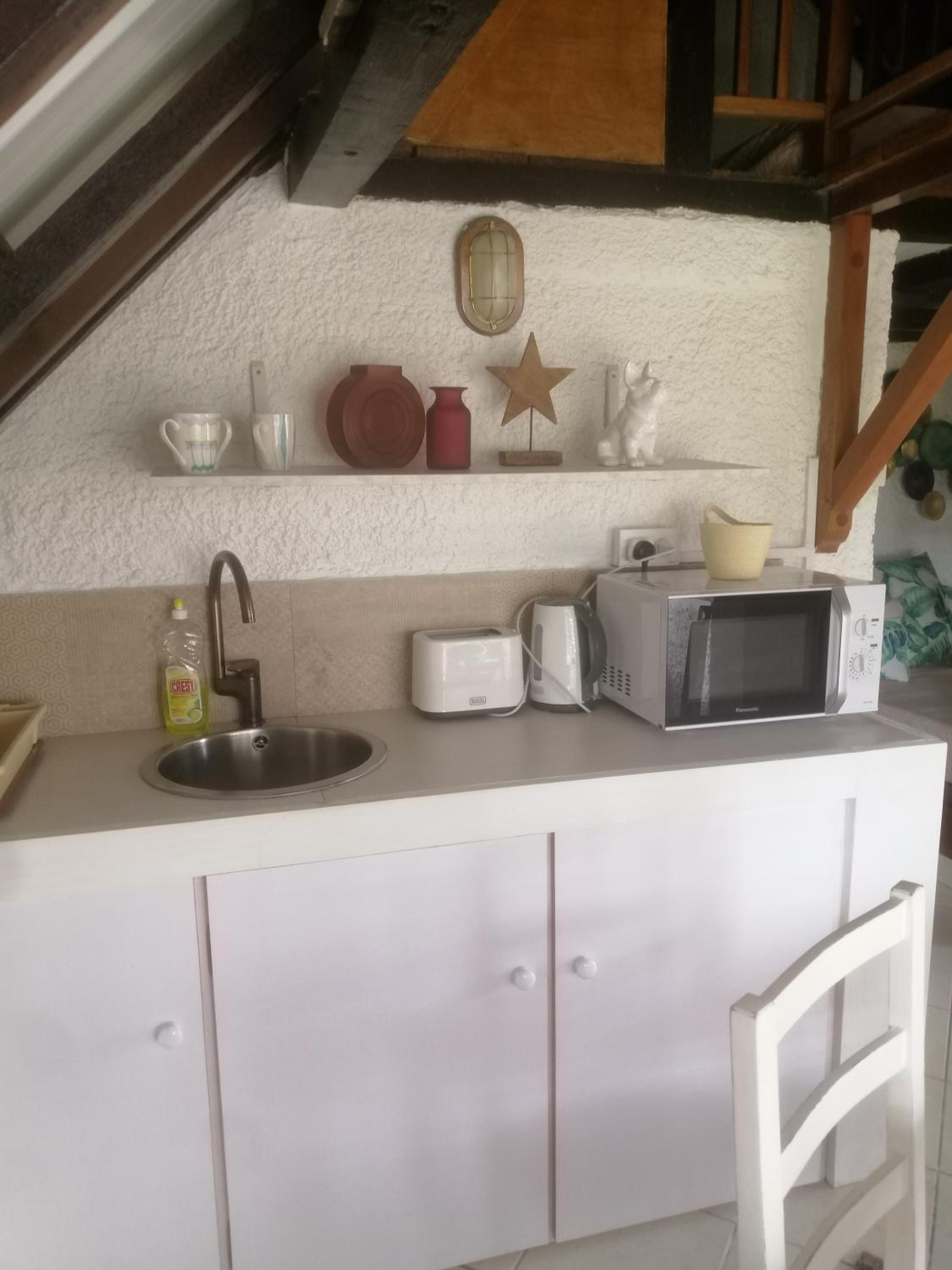 CHILLpill Guest House