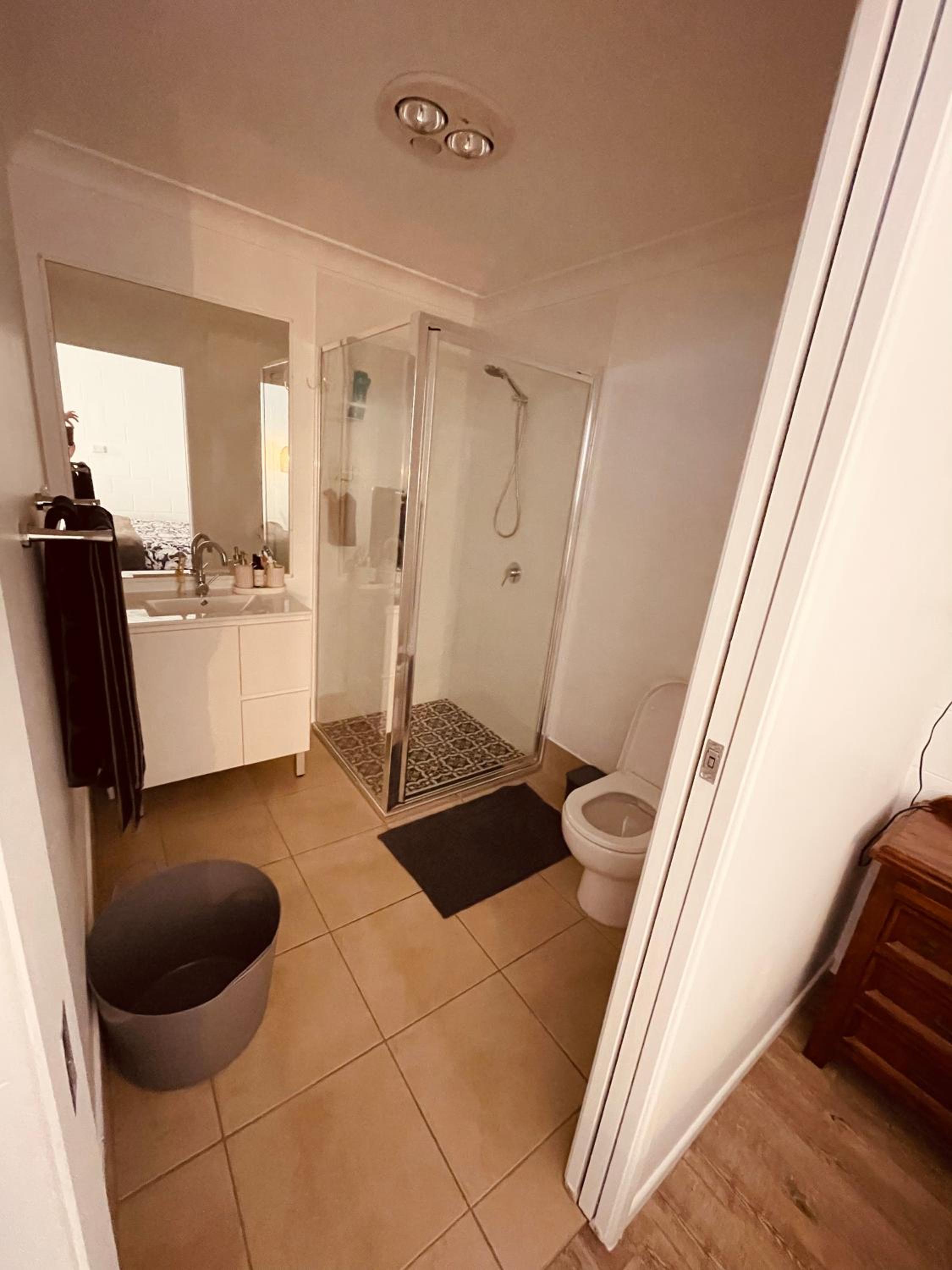 Studio Apartment in East Toowoomba view 5