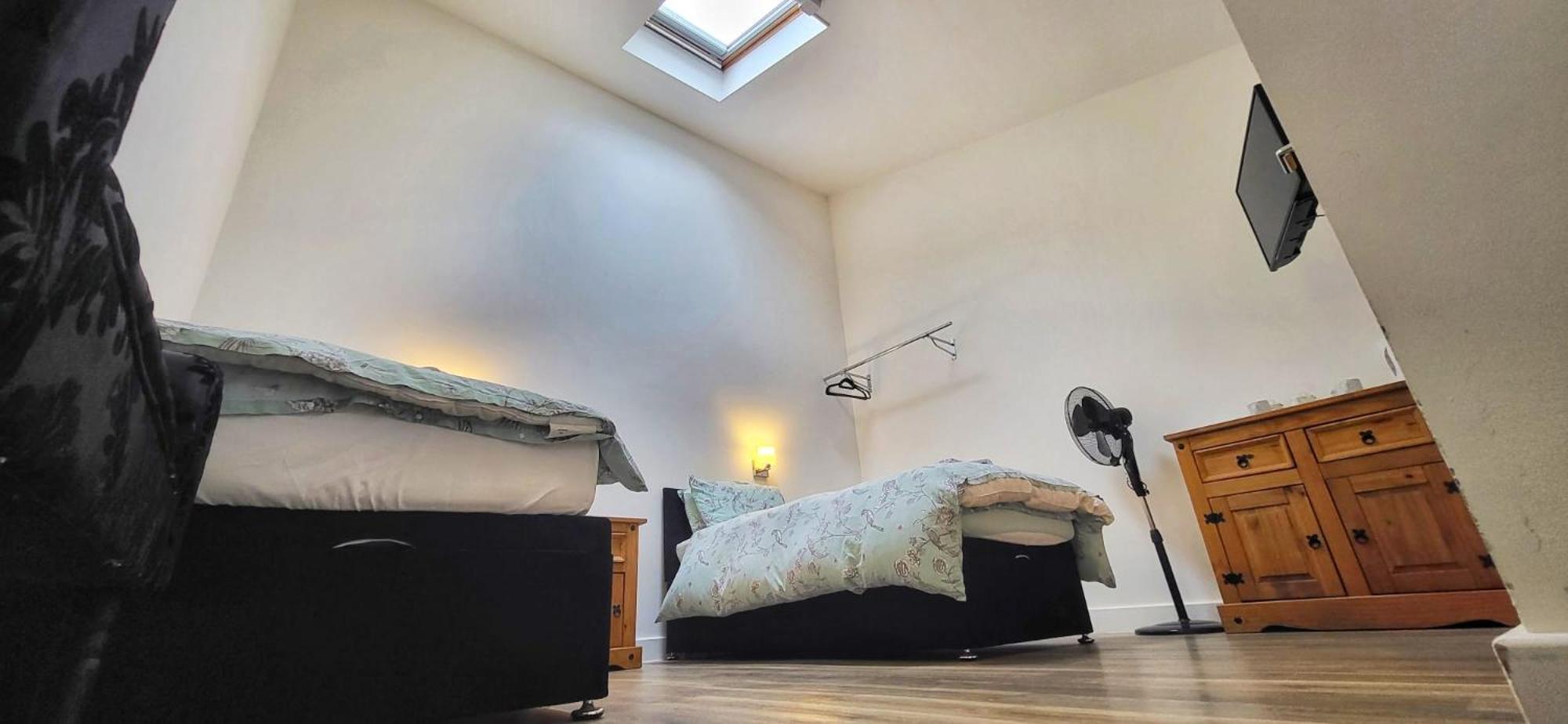 Deepcut Lodge Bed & Breakfast Self Service