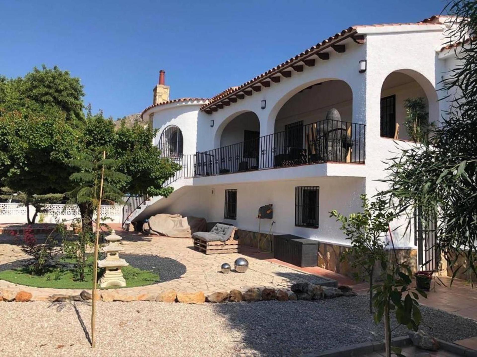 Lovely 2 Bed Apartment in Alcalali view 2
