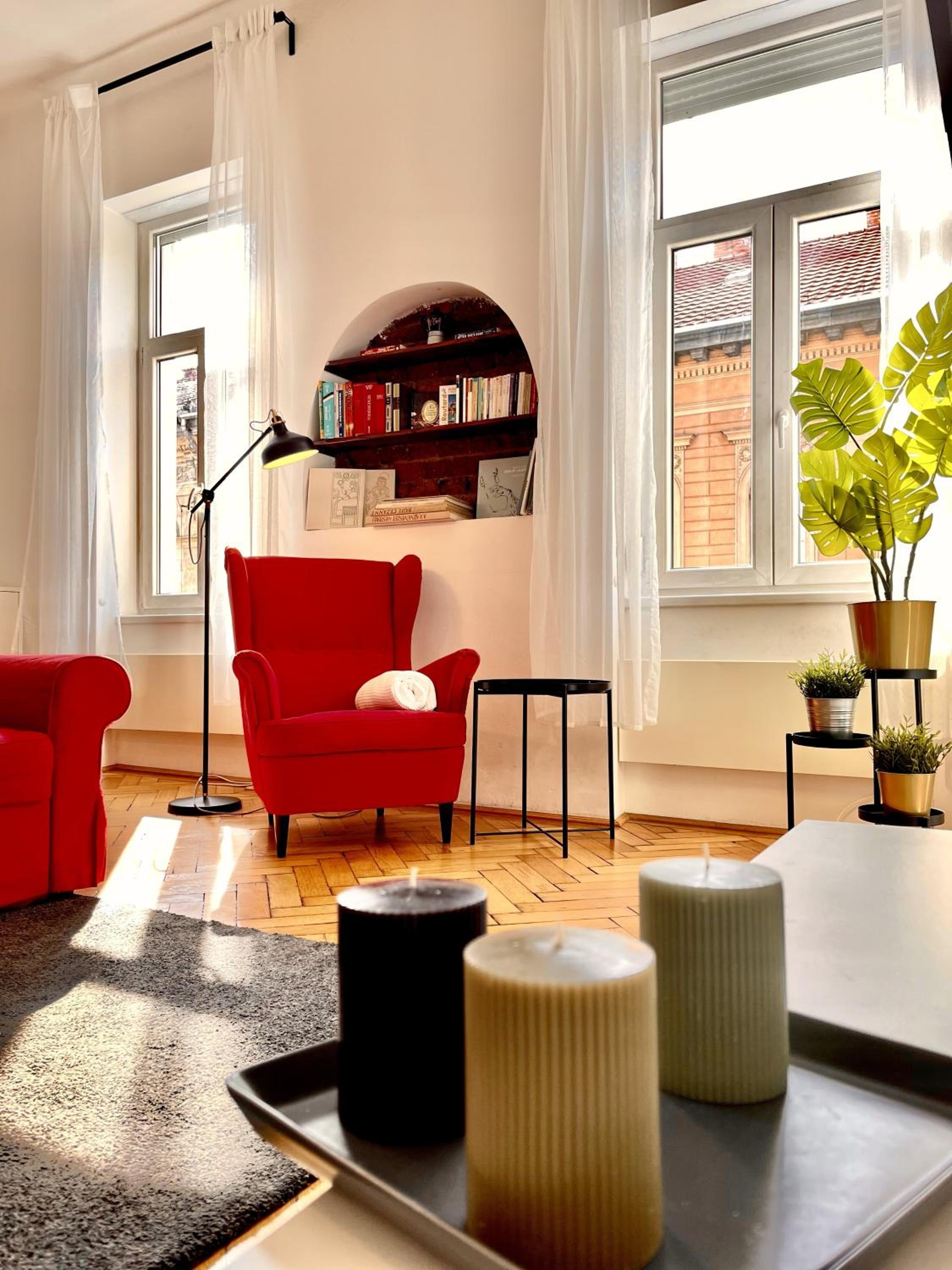 Eotvos 25 Apartment