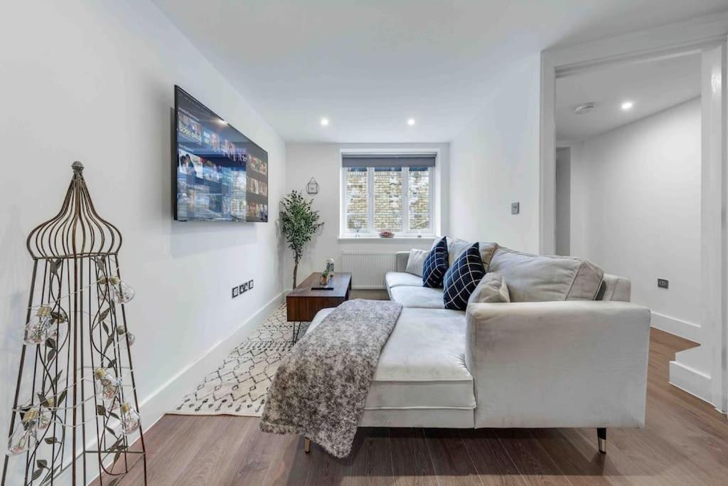Holiday Home Sleep 8 Central london 9elms