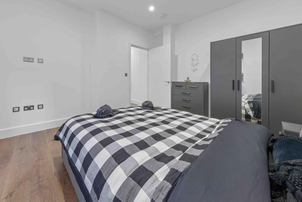 Holiday Home Sleep 8 Central london 9elms