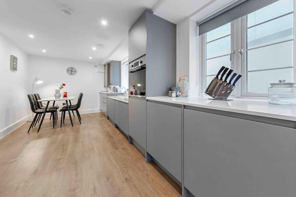 Holiday Home Sleep 8 Central london 9elms
