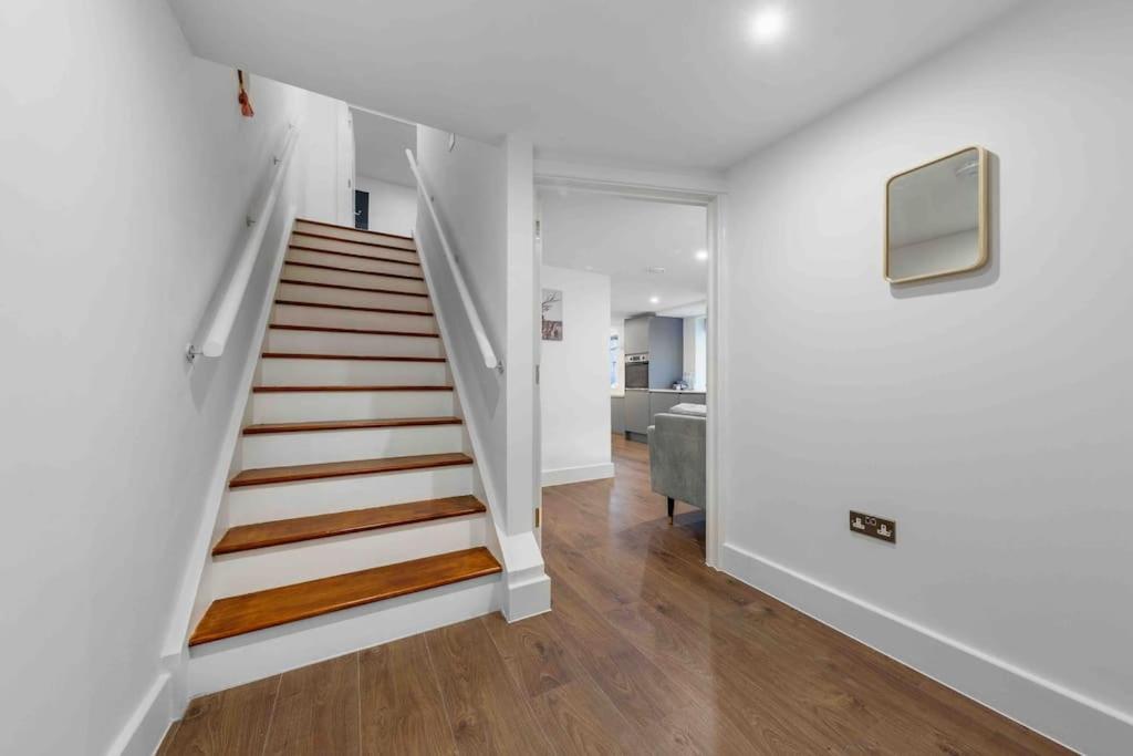 Holiday Home Sleep 8 Central london 9elms