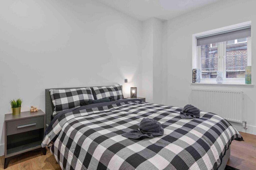 Holiday Home Sleep 8 Central london 9elms