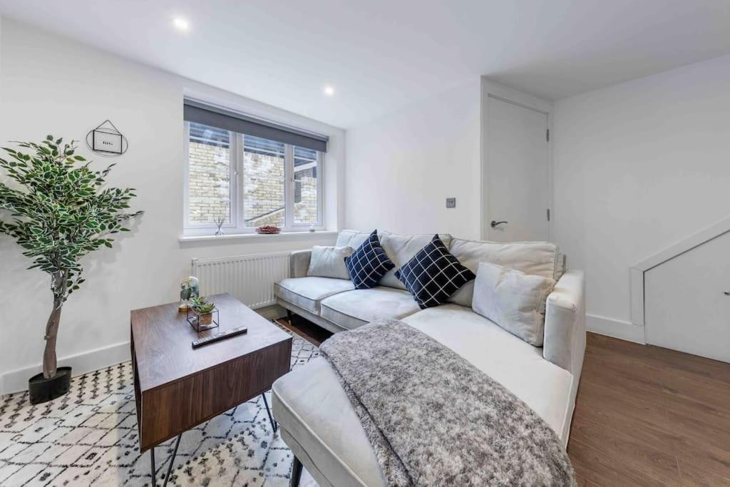 Holiday Home Sleep 8 Central london 9elms