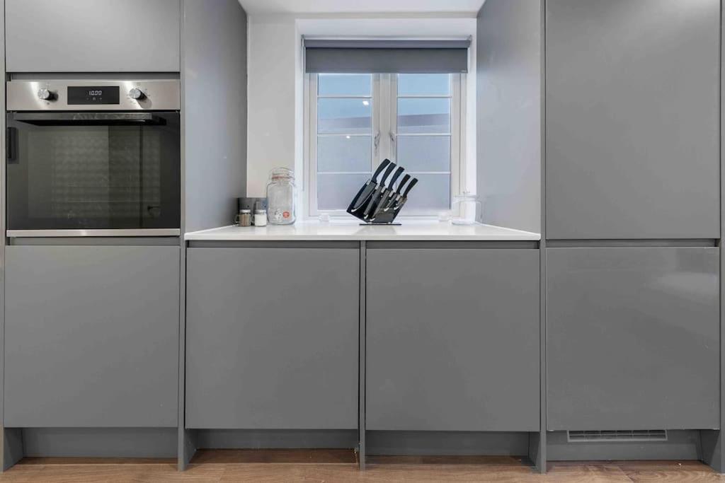Holiday Home Sleep 8 Central london 9elms