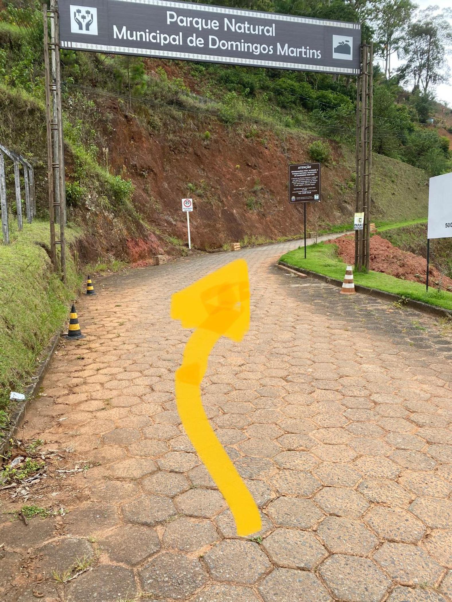 Casa CENTRO com Estacionamento-500m da rua do lazer, ideal p casais ou até 4 pessoas