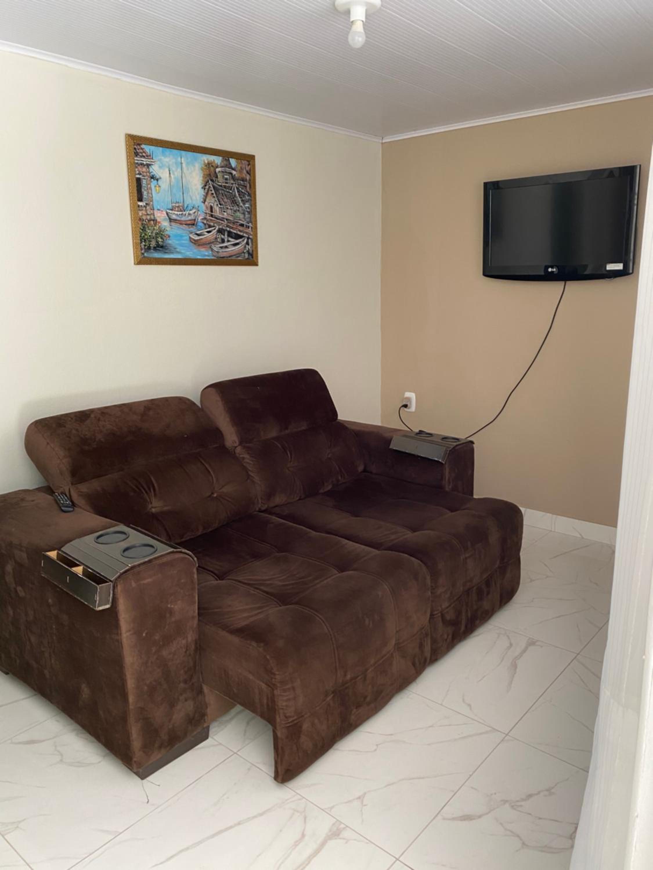 Casa CENTRO com Estacionamento-500m da rua do lazer, ideal p casais ou até 4 pessoas