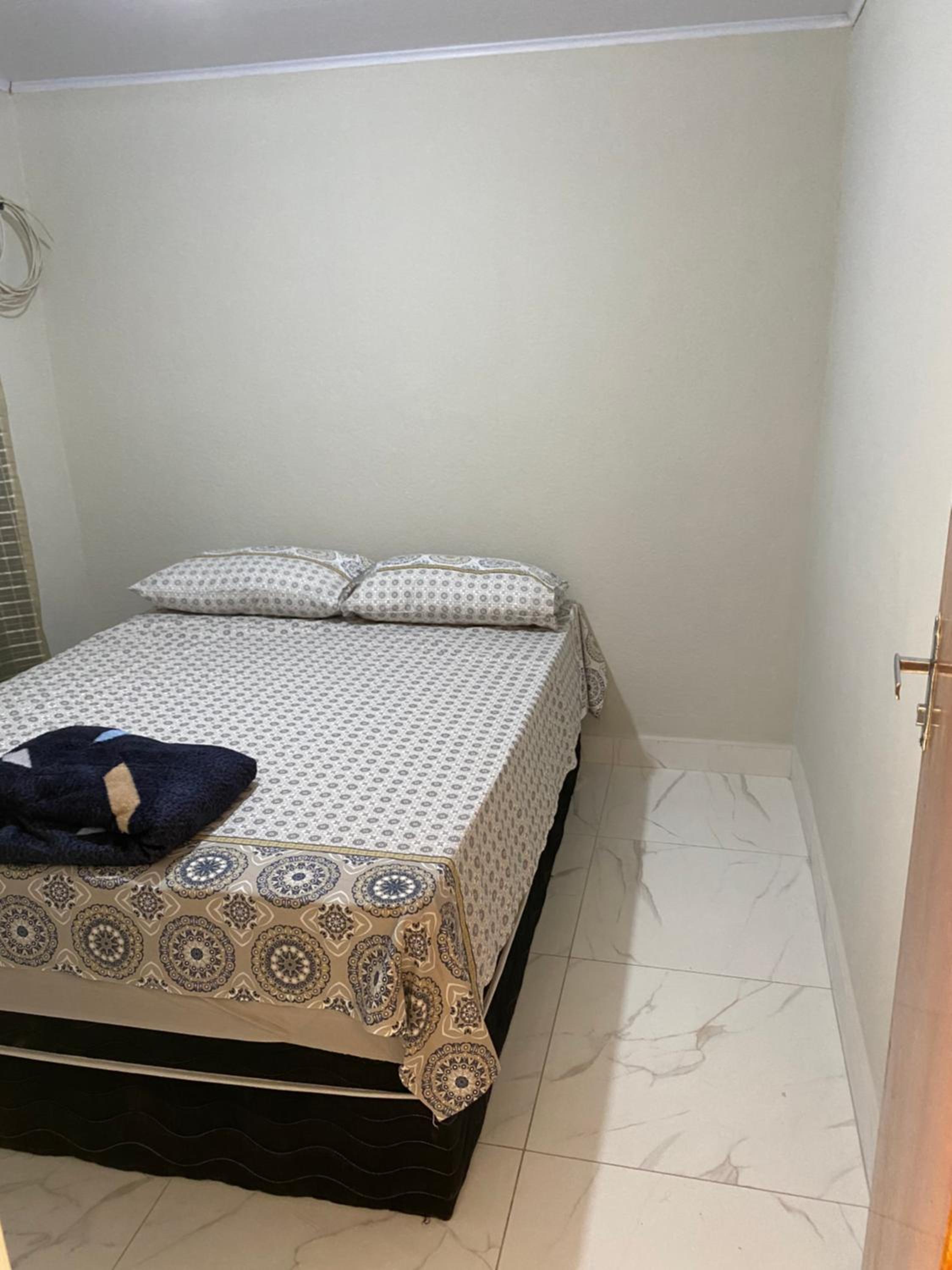 Casa CENTRO com Estacionamento-500m da rua do lazer, ideal p casais ou até 4 pessoas