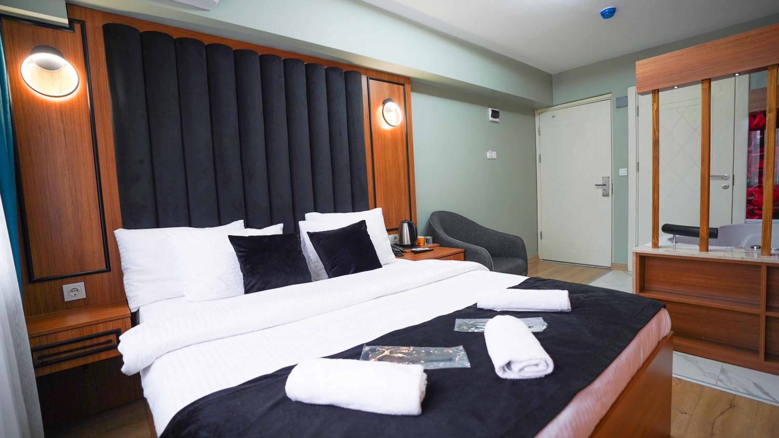 Lukka Suit Otel - Image 52