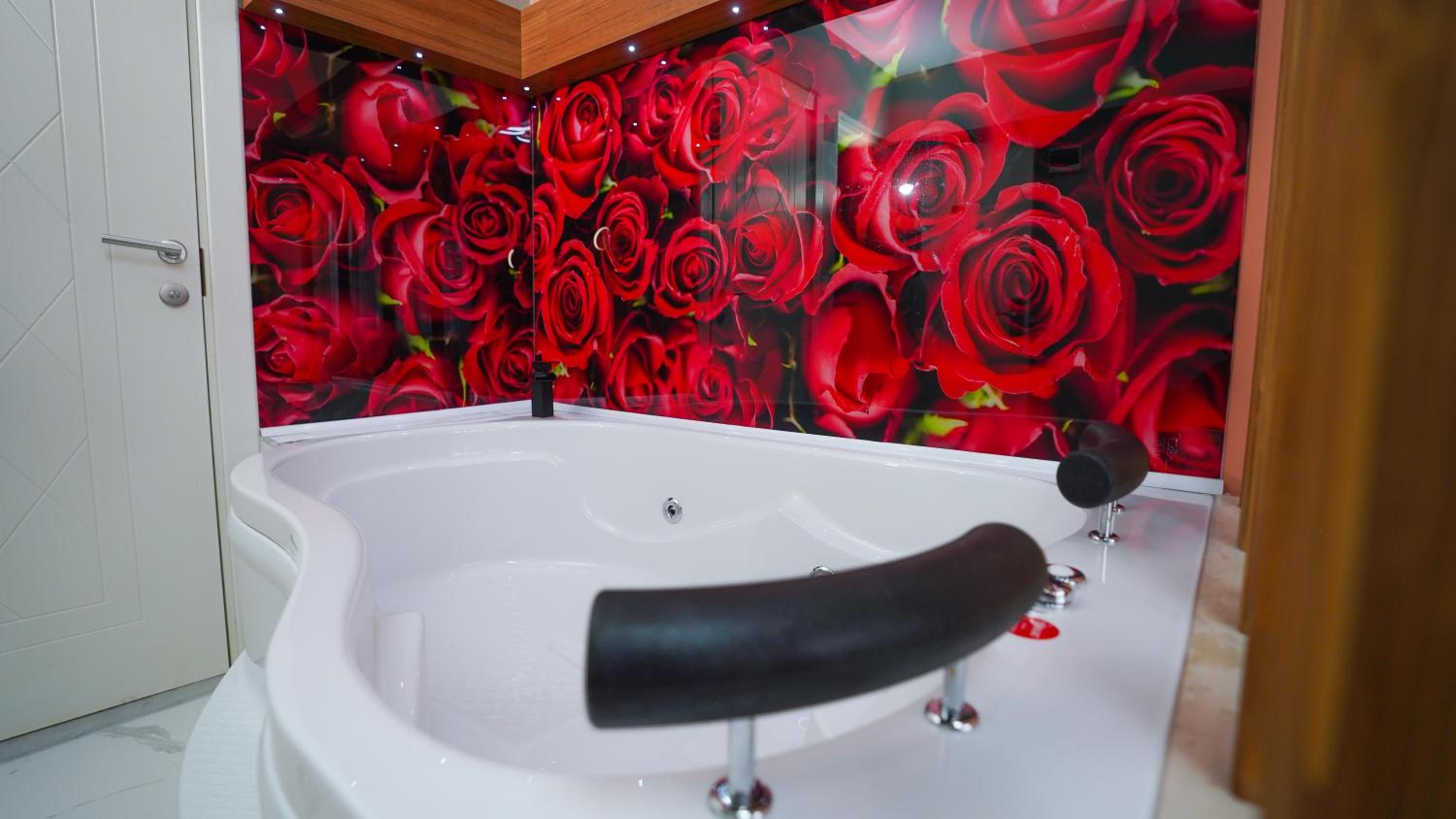 Lukka Suit Otel - Image 119