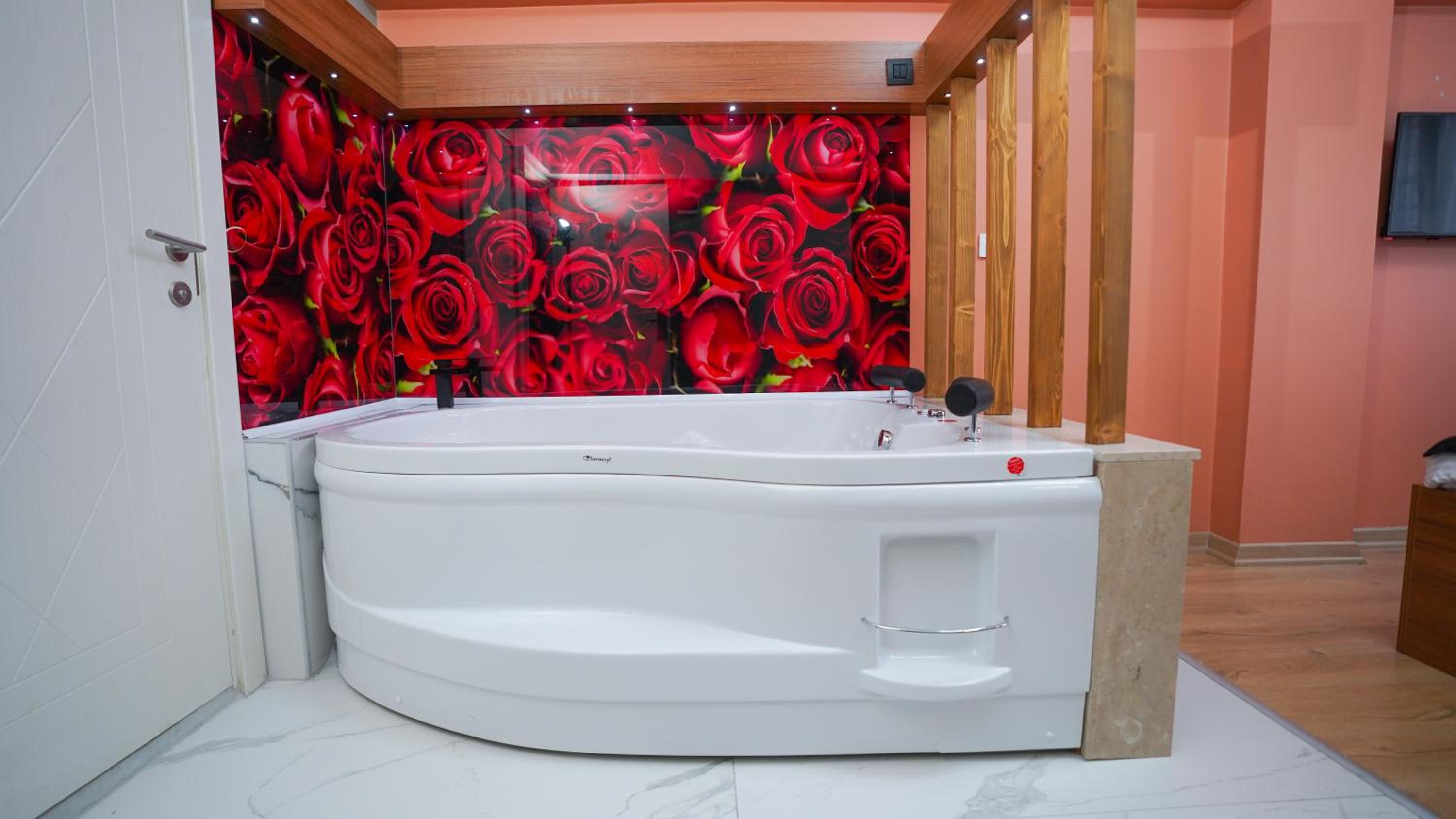 Lukka Suit Otel - Image 107