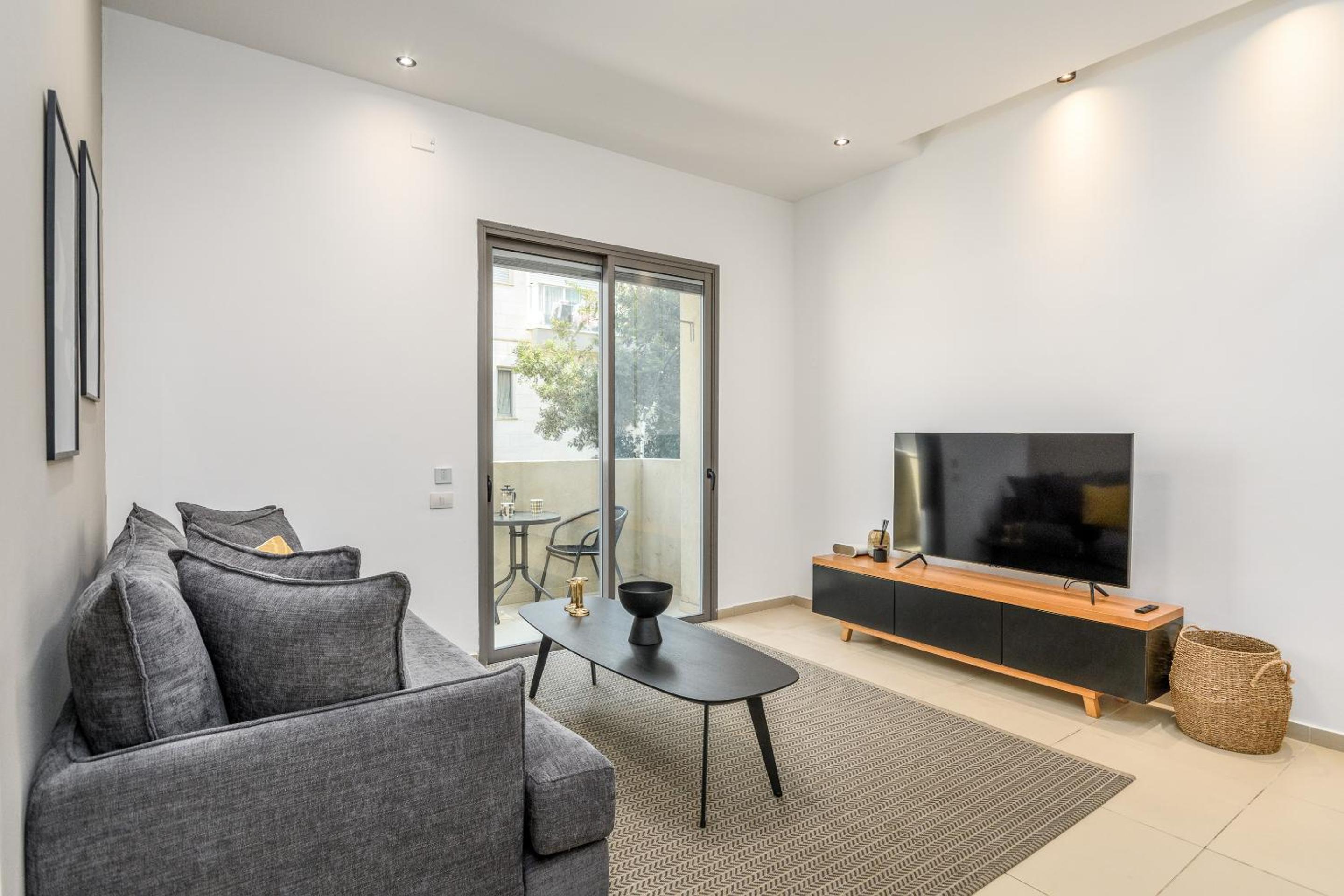 New branded APT by Sea u TLV view 2