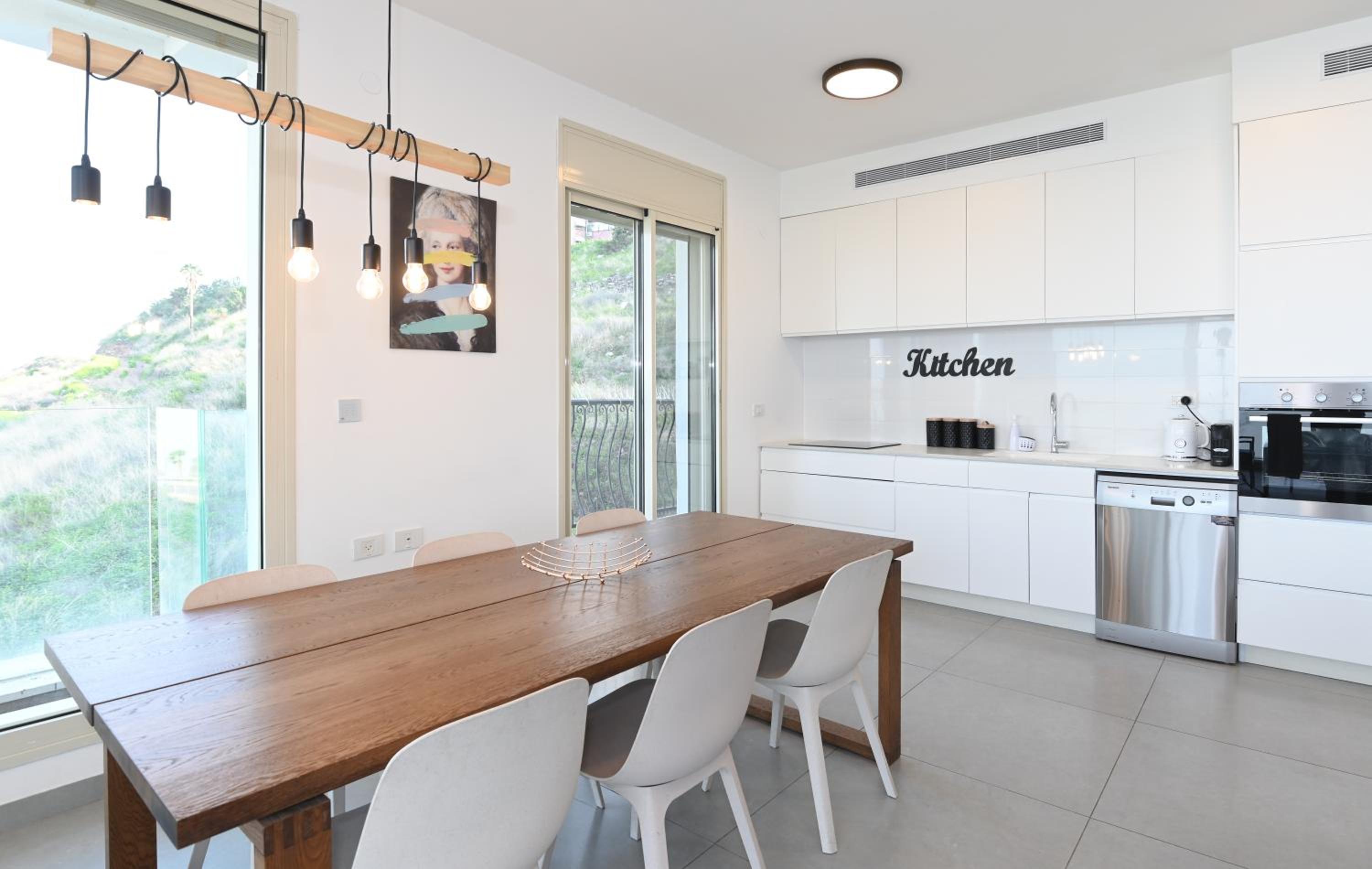 Yalarent Europe apartments- Luxury big apartmens with lake view view 4