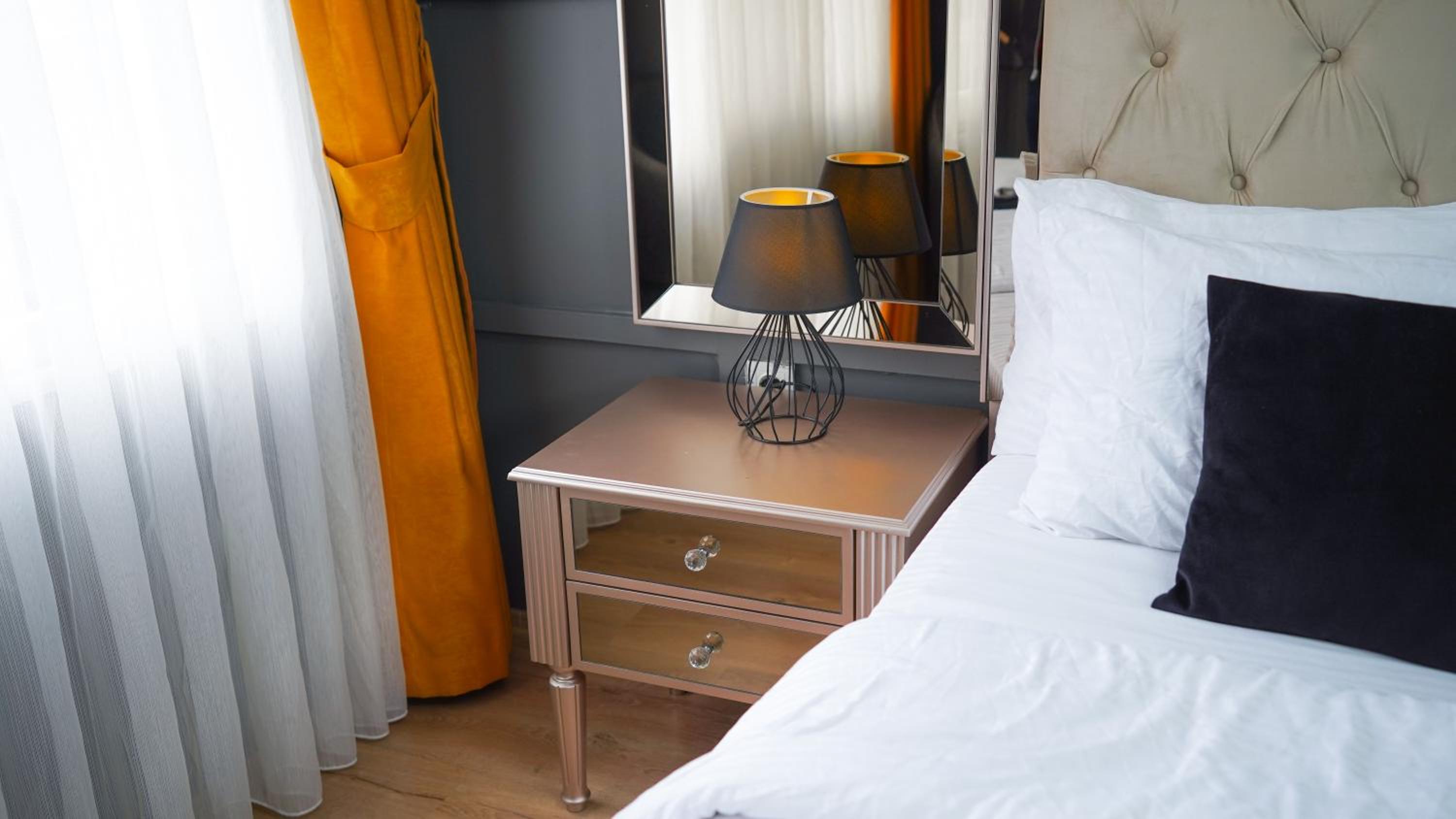 Lukka Suit Otel - Image 10