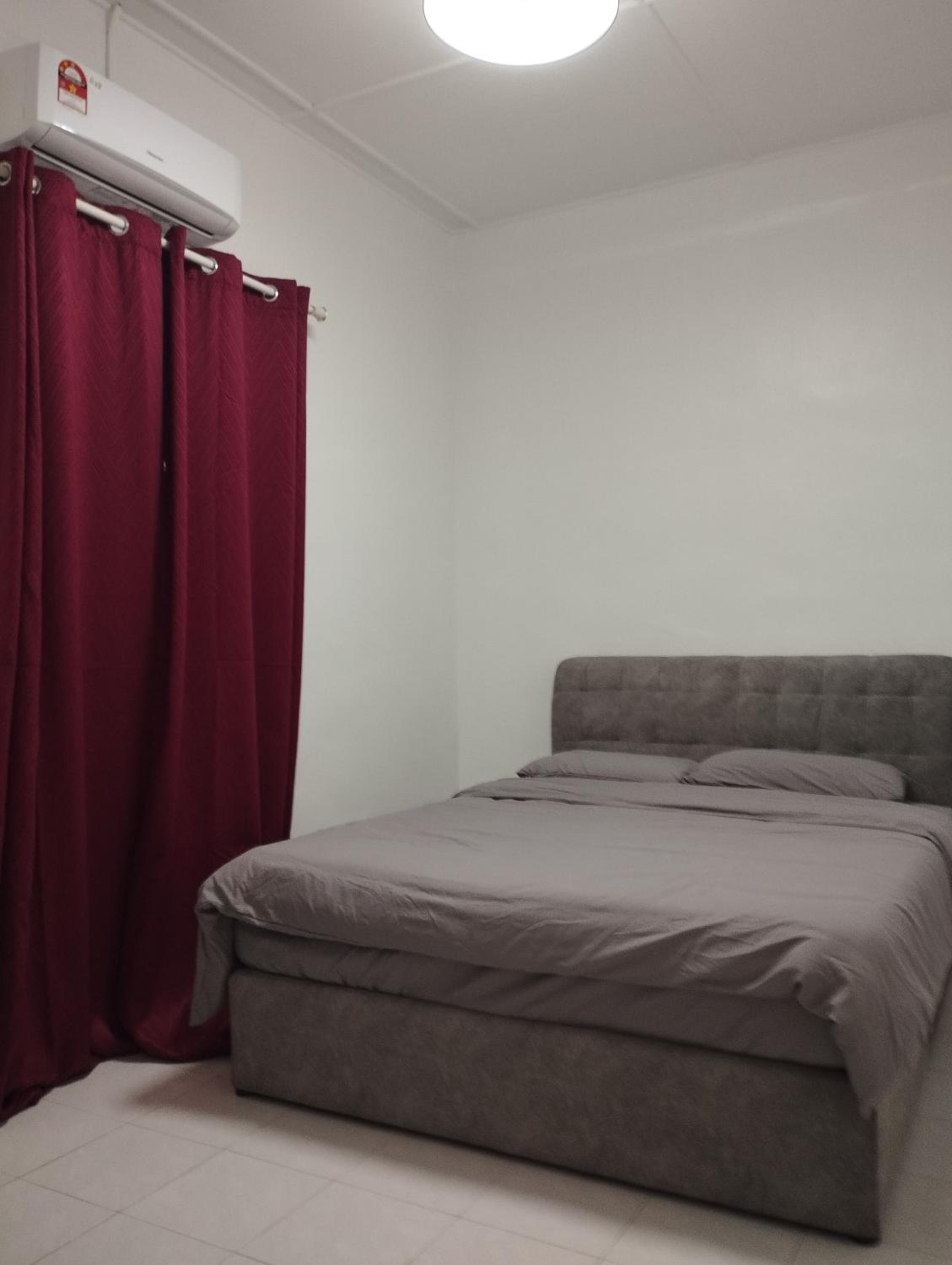 Batu Pahat Taman Banang Homestay