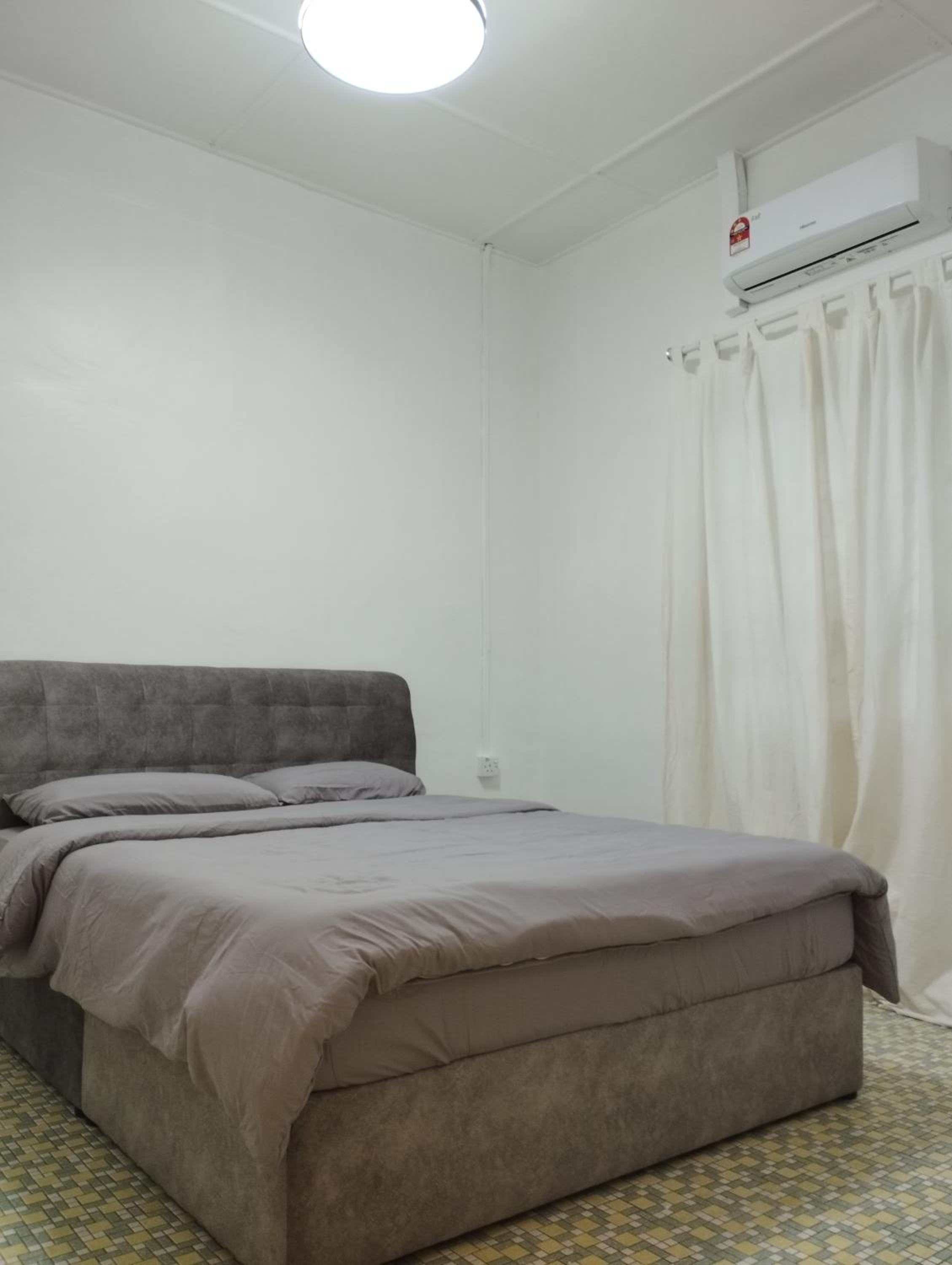Batu Pahat Taman Banang Homestay