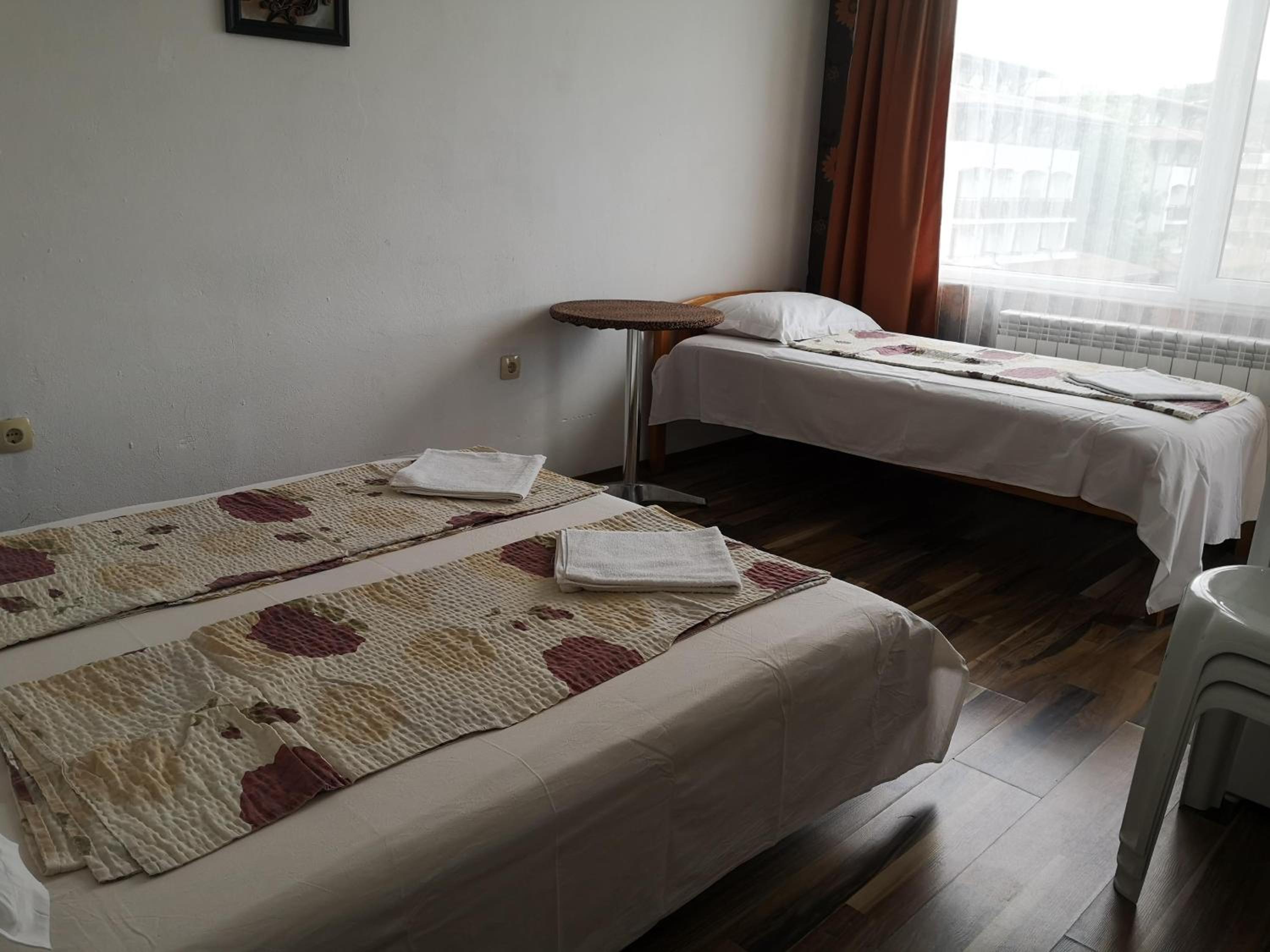 Rooms Zora