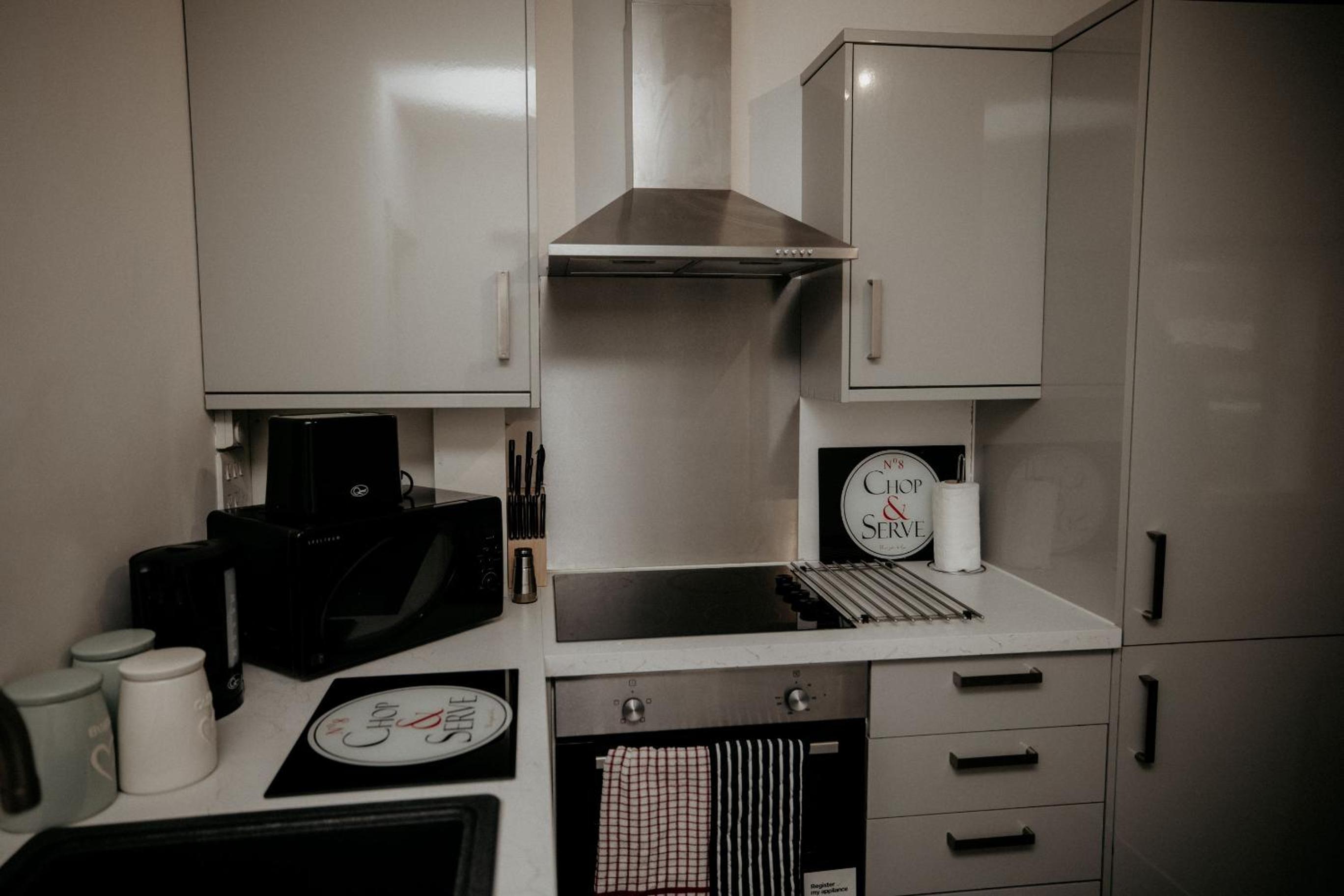 Elthorne Luxury Apartments - Uxbridge view 5