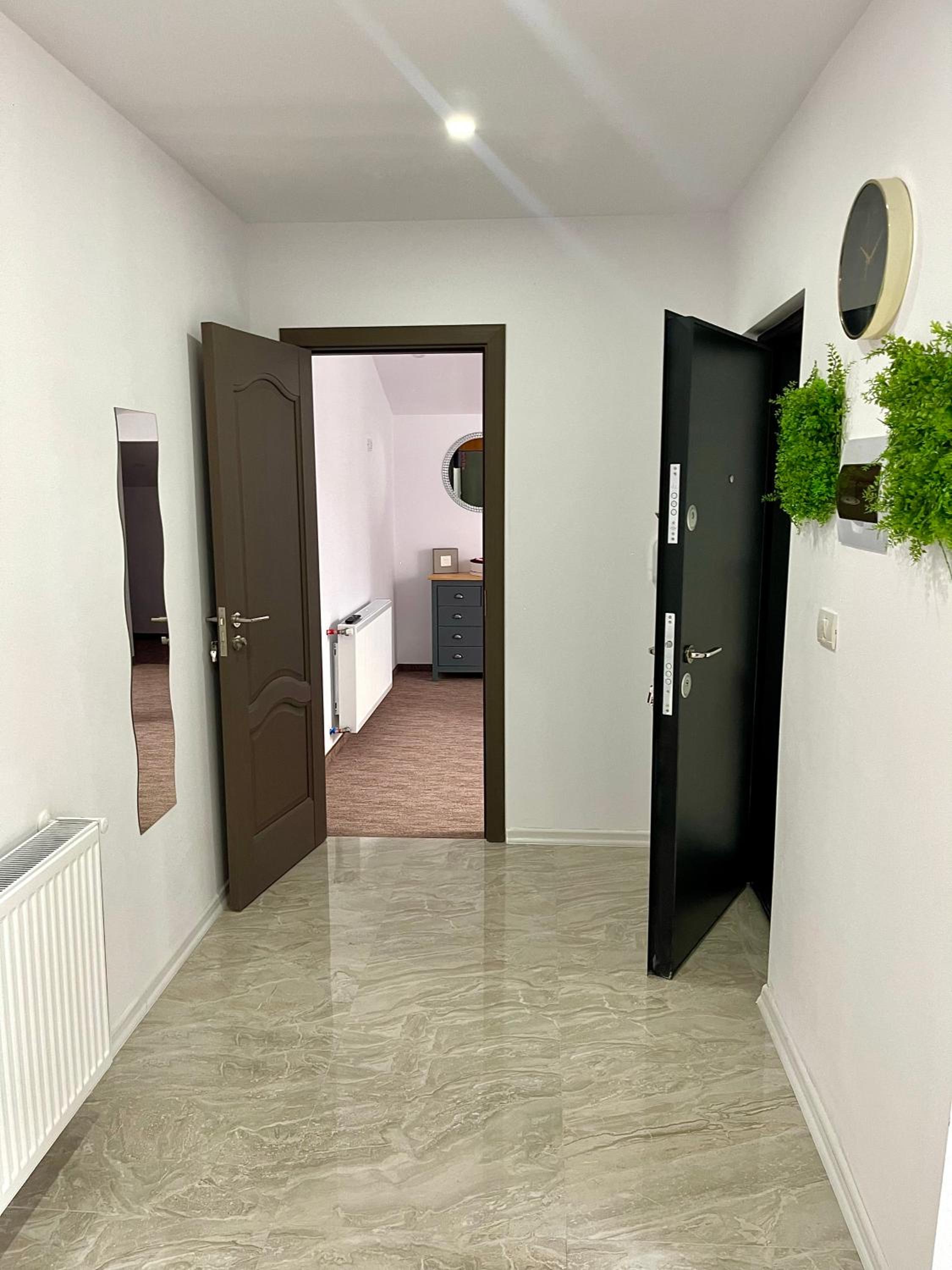 Cozy Apartament with 2Rooms view 2