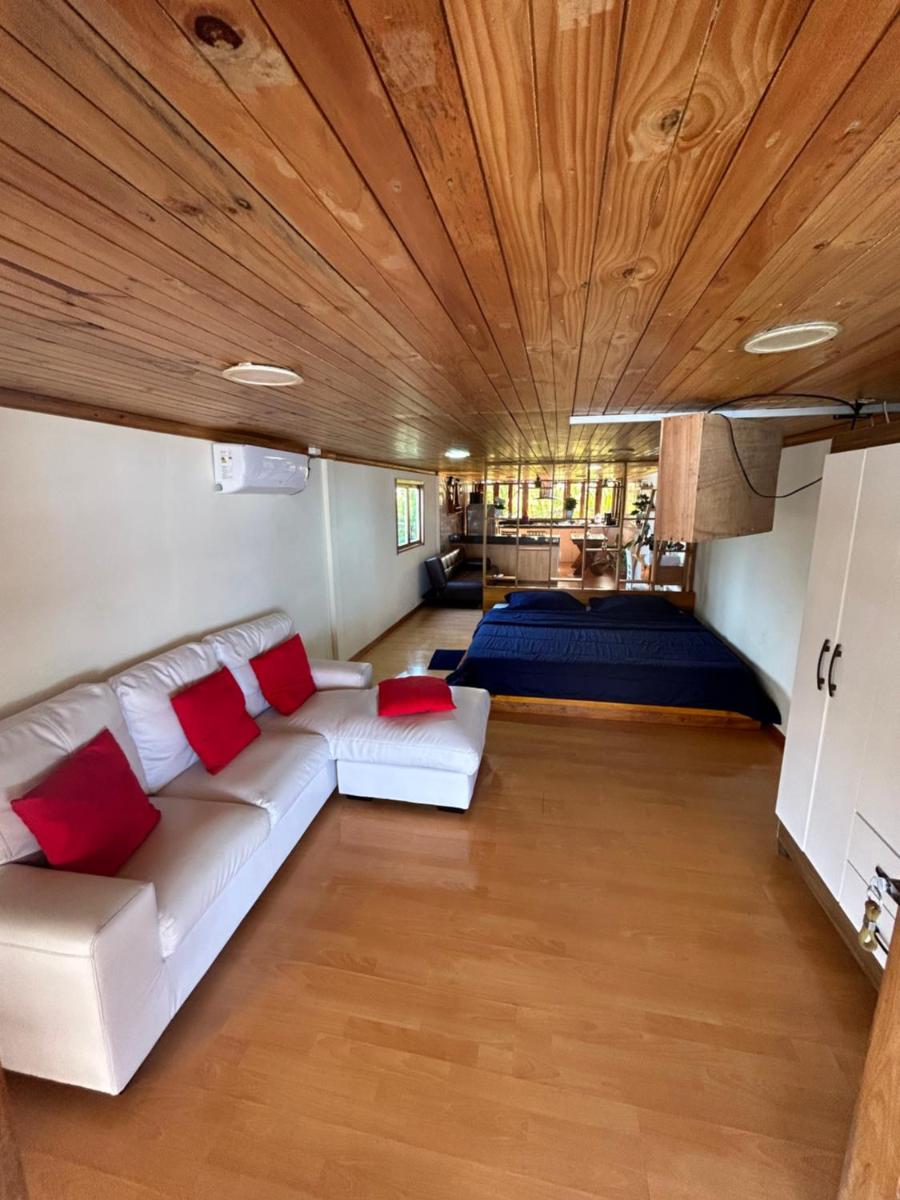 Hotel Room Papagayo - Ayampe - Image 1