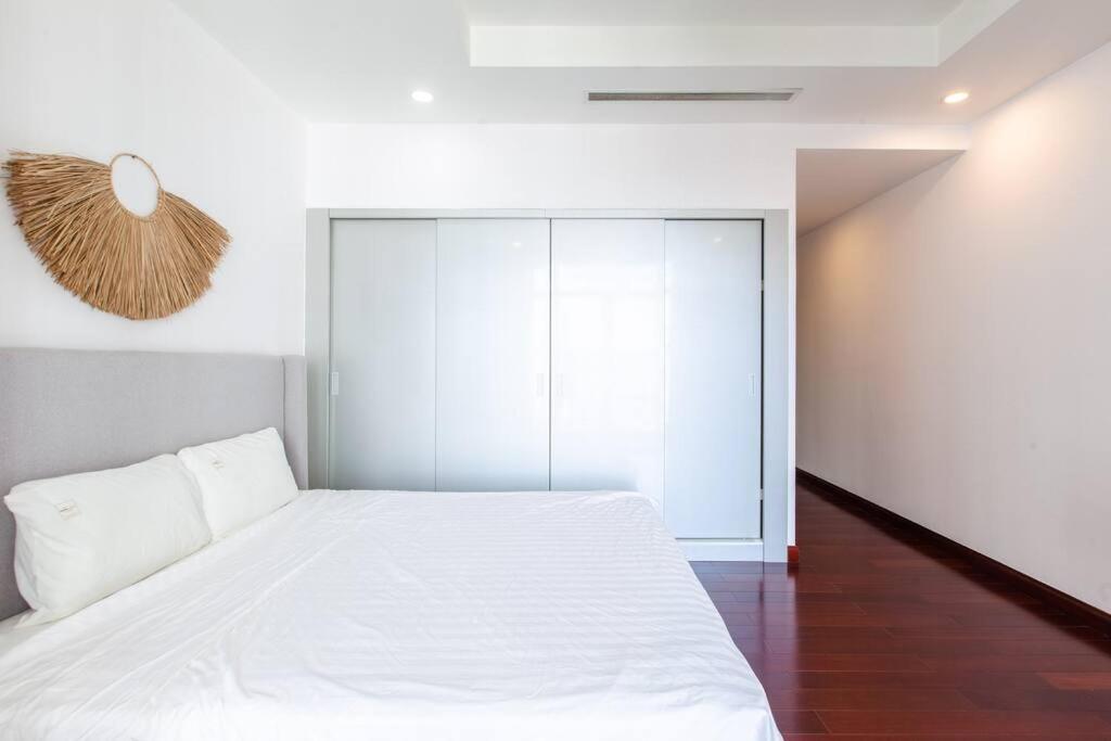 Chi's house - Vinhomes Royal city - 2BR