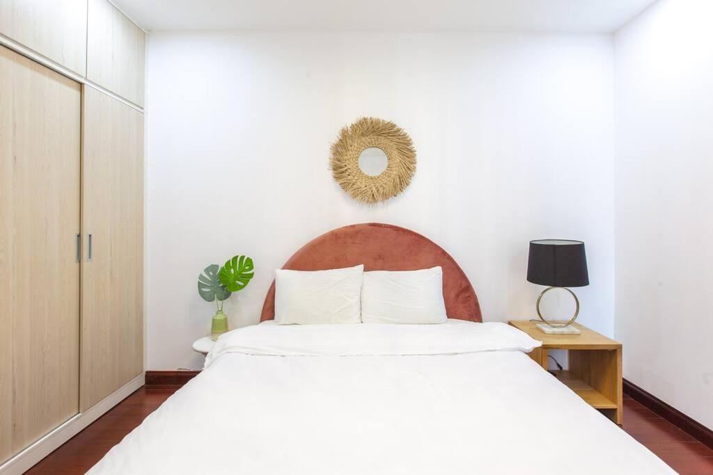 Chi's house - Vinhomes Royal city - 2BR