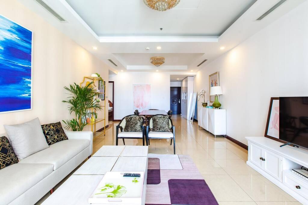 Chi's house - Vinhomes Royal city - 2BR