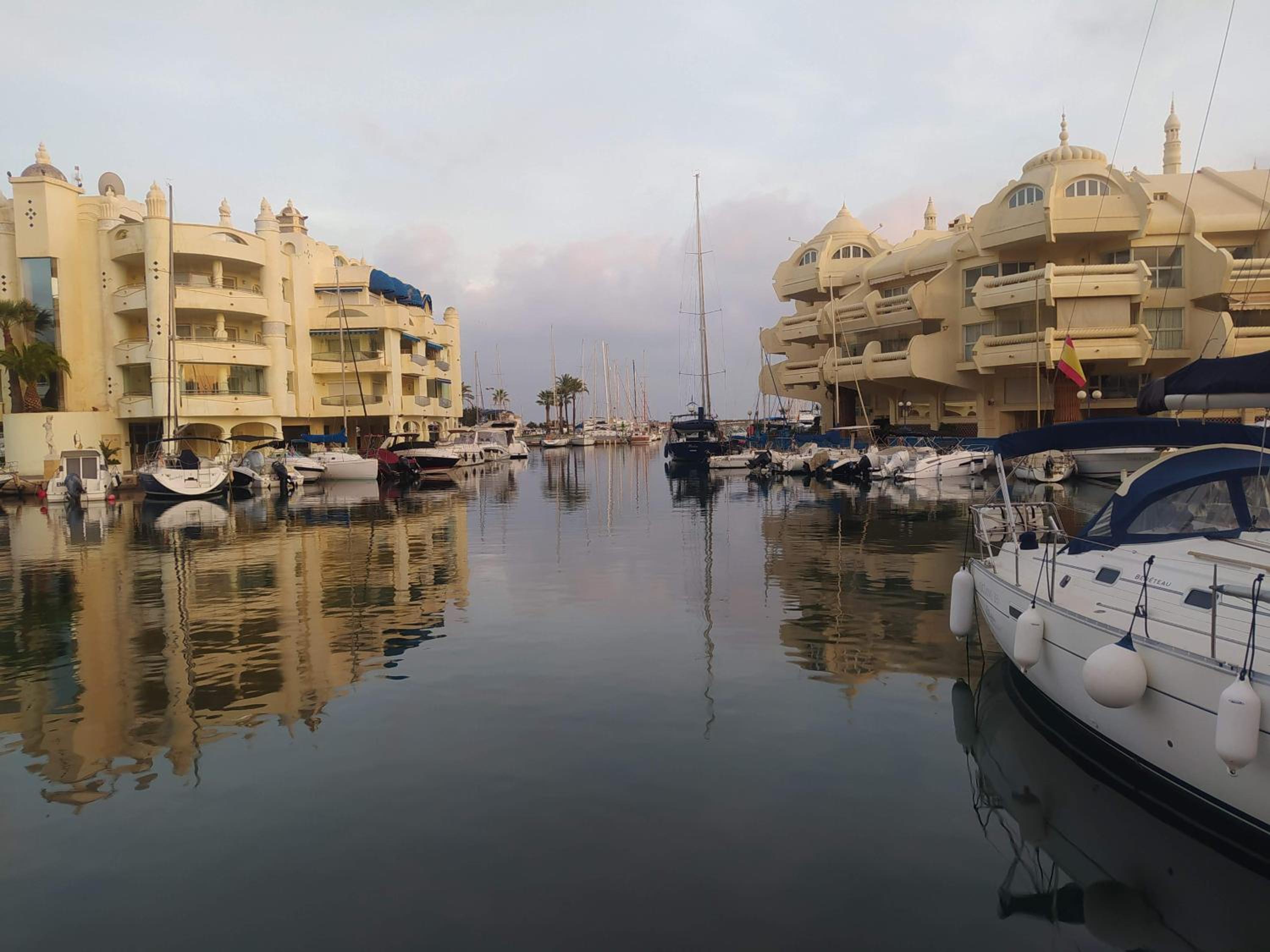 Pueblo Evita Benalmadena appartement près de la plage avec piscine