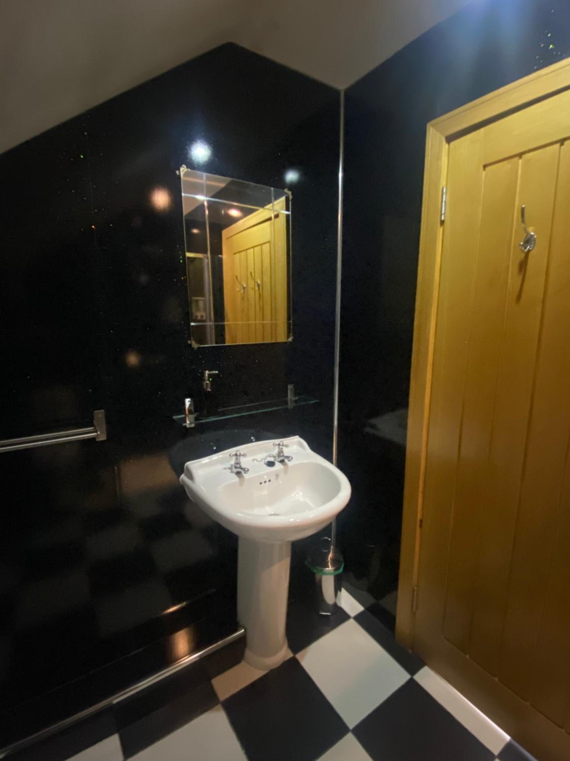 Bamse Self-Catering Ensuite Rooms with Shared Kitchen