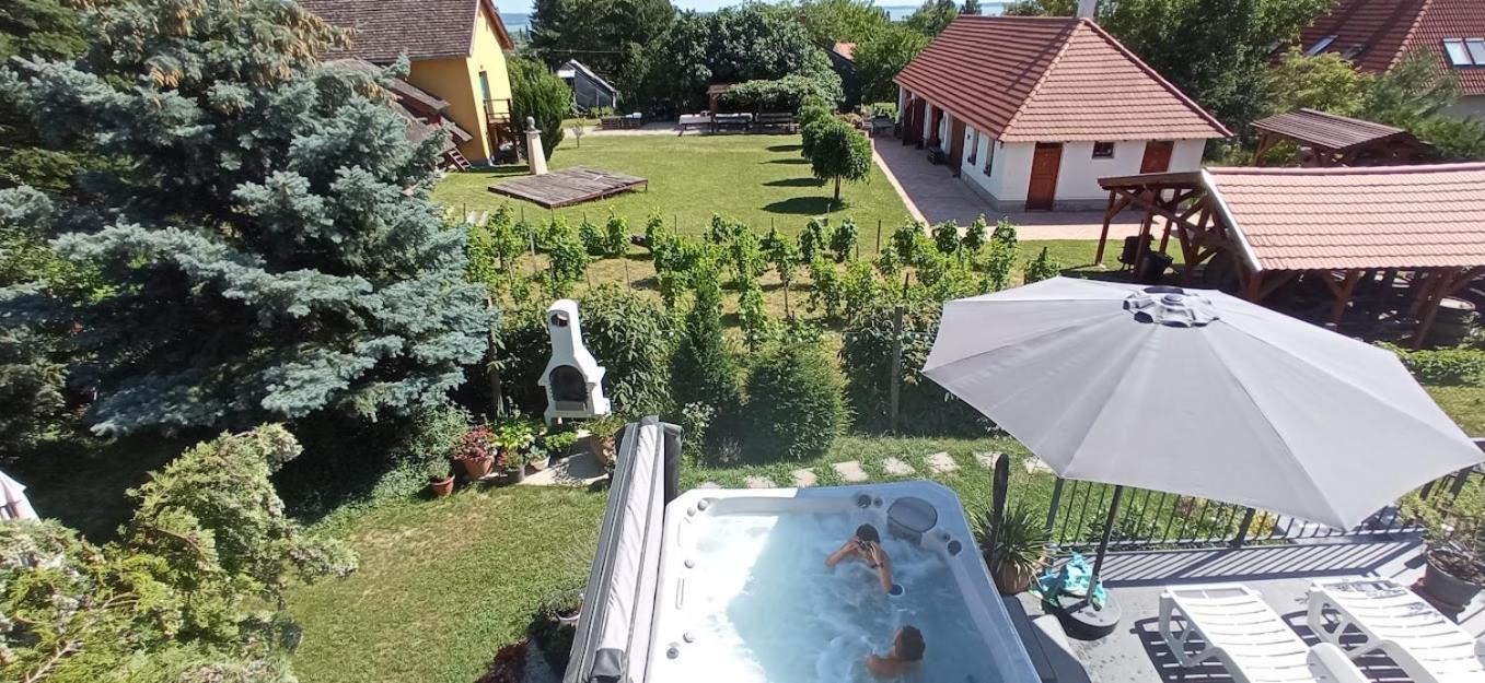 ART INN APARTMANHÁZ BALATON-GYENESDIÁS