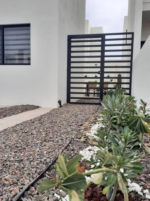 Beautiful new house with pool club view 5