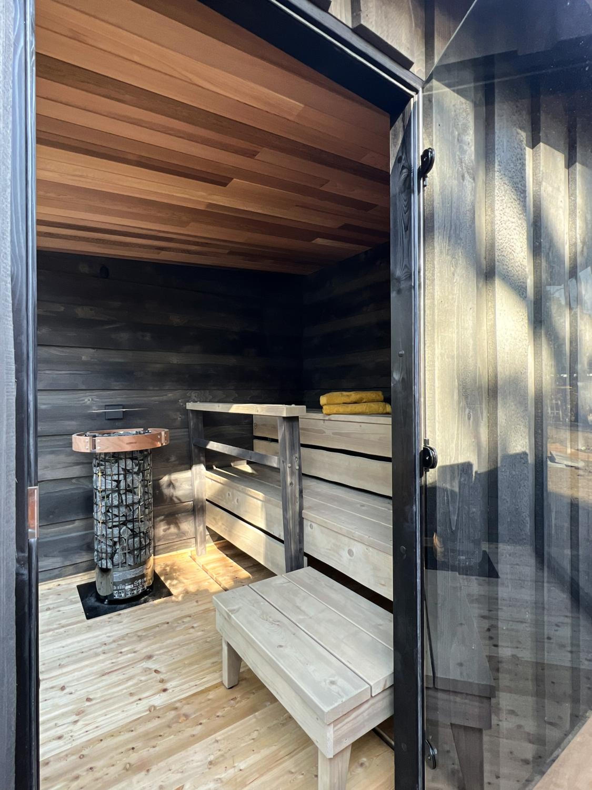 Cabin28