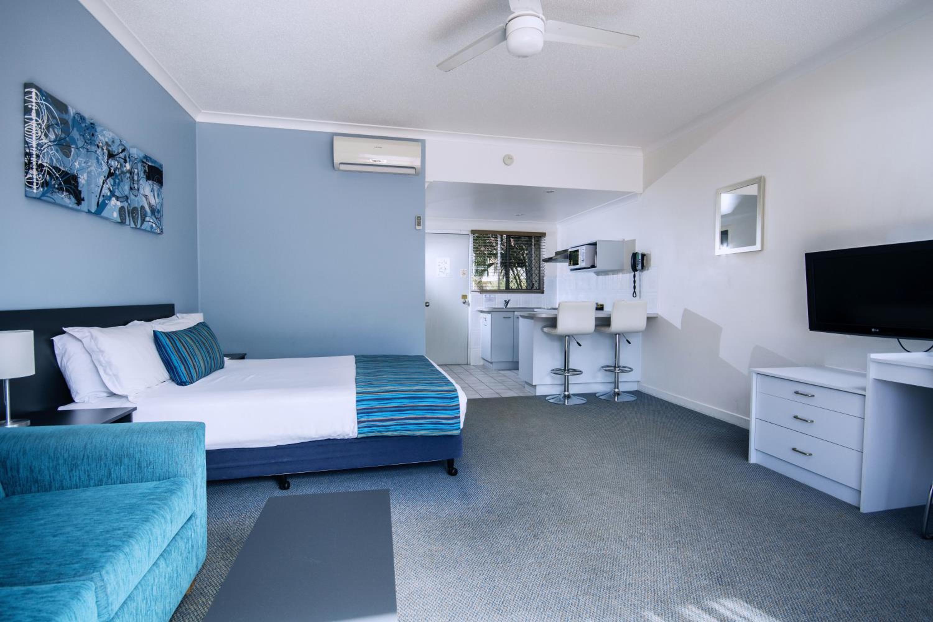 The Beach Motel Hervey Bay view 4