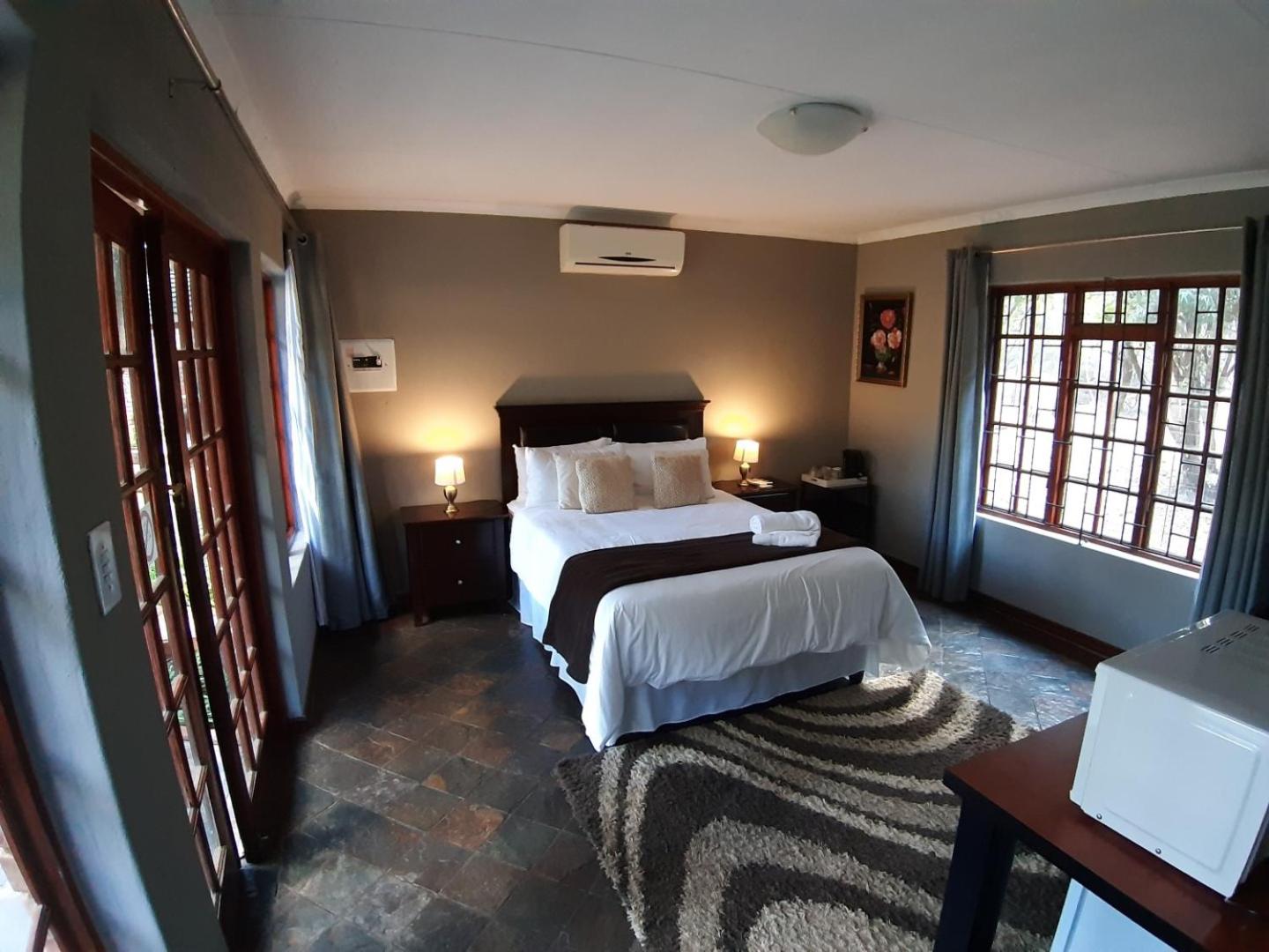 Tapologo Lodge