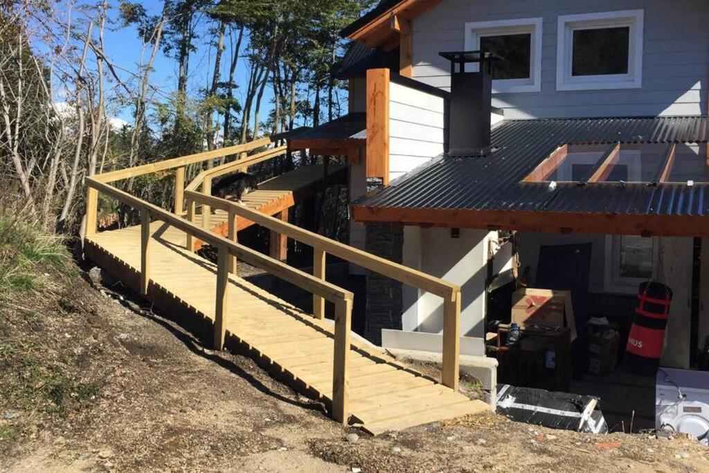 Hotel Puerto Esmeralda ESPECTACULAR DEPTO CON VISTA AL LAGO NAHUEL HUAPI - Image 1