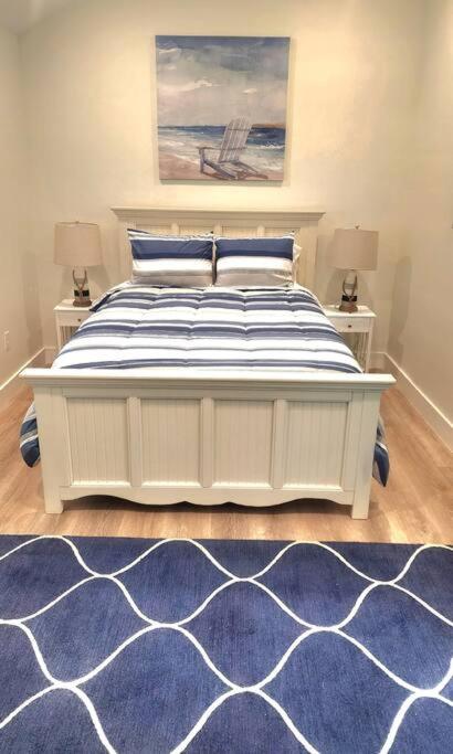 Relaxing Retreat and Modern Charm in Historic Saint Augustine view 3