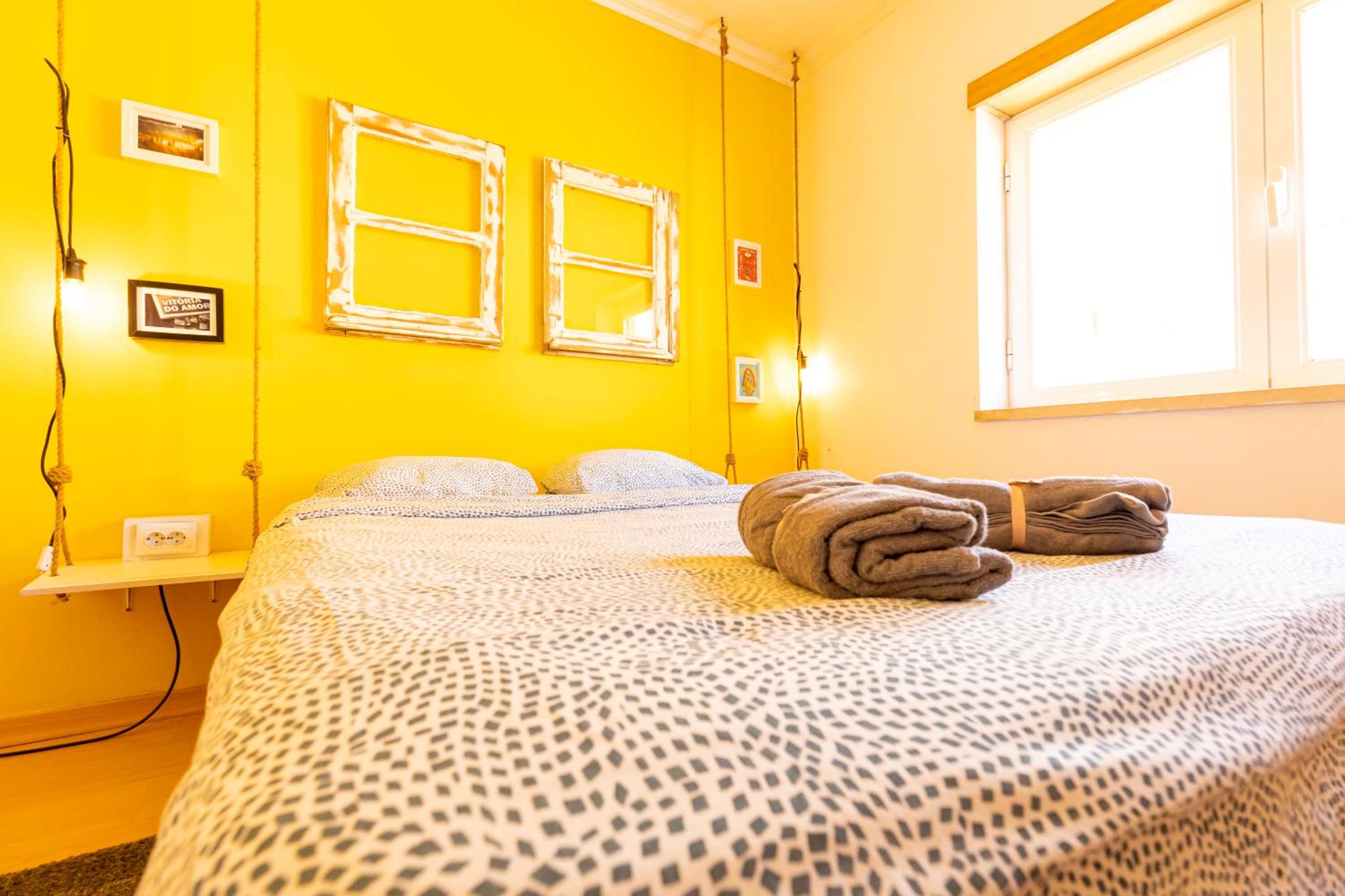 Pineapple Surf House