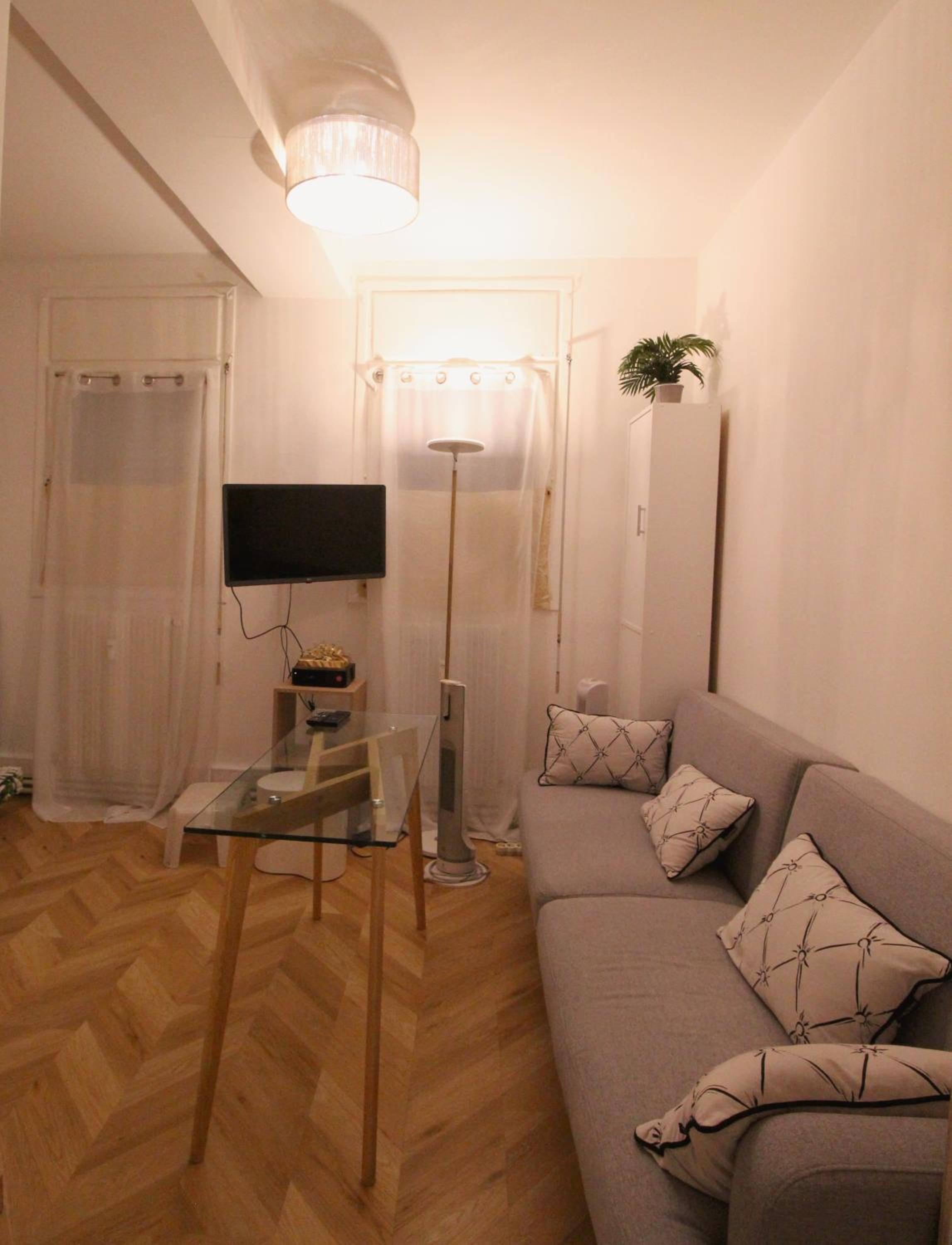 Monaco Studio near Forum Grimaldi and Beach. Bnbrickeys. view 2