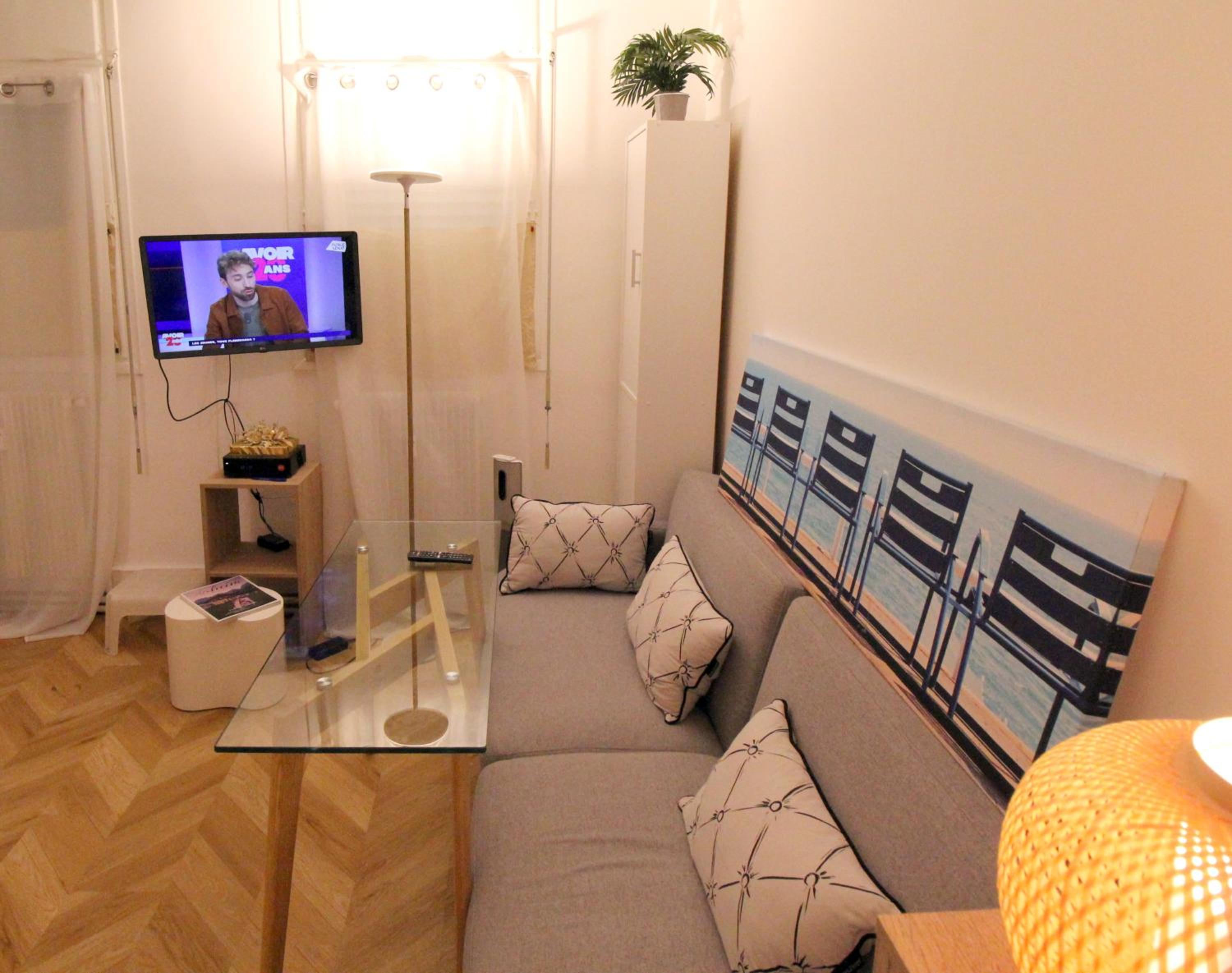 Monaco Studio near Forum Grimaldi and Beach. Bnbrickeys. view 4