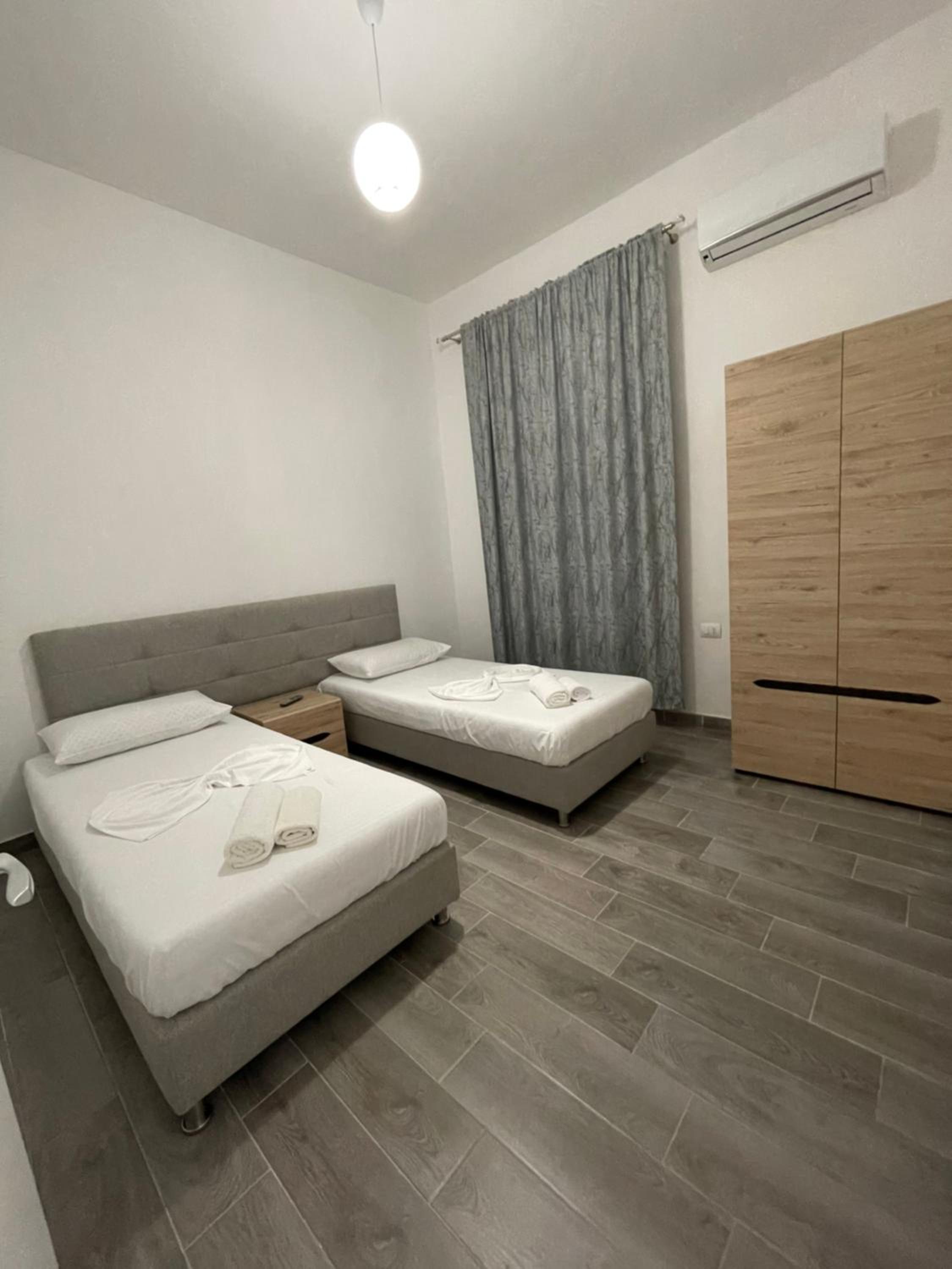 Westwood 2Bd Apartments