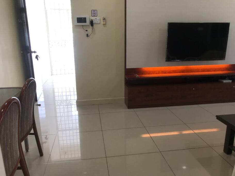 Private swimming pool in Seri Iskandar photo 6