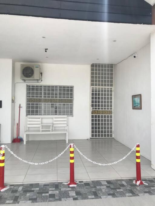Private swimming pool in Seri Iskandar photo 5