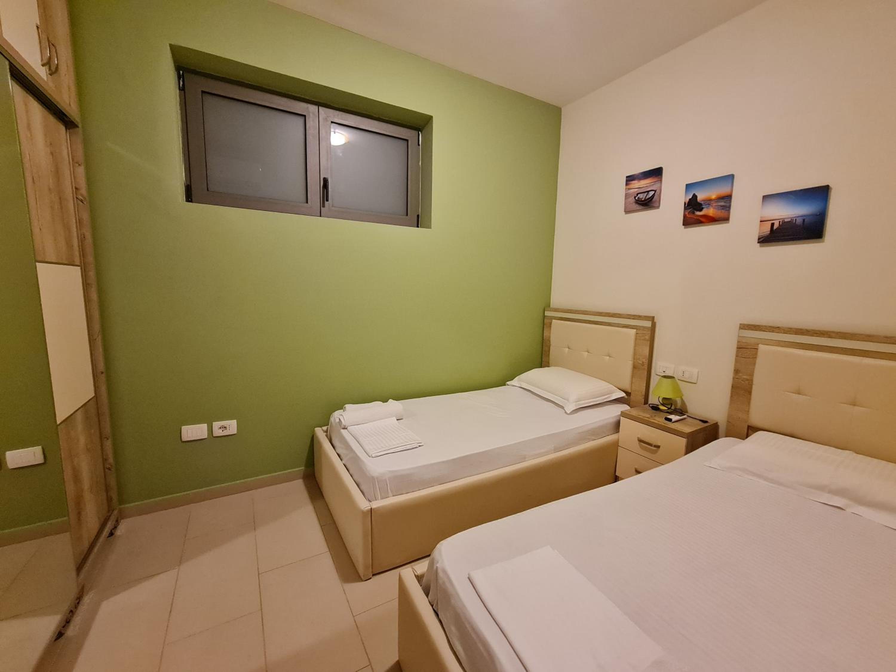 HOLIDAY APARTMENTS Vlore